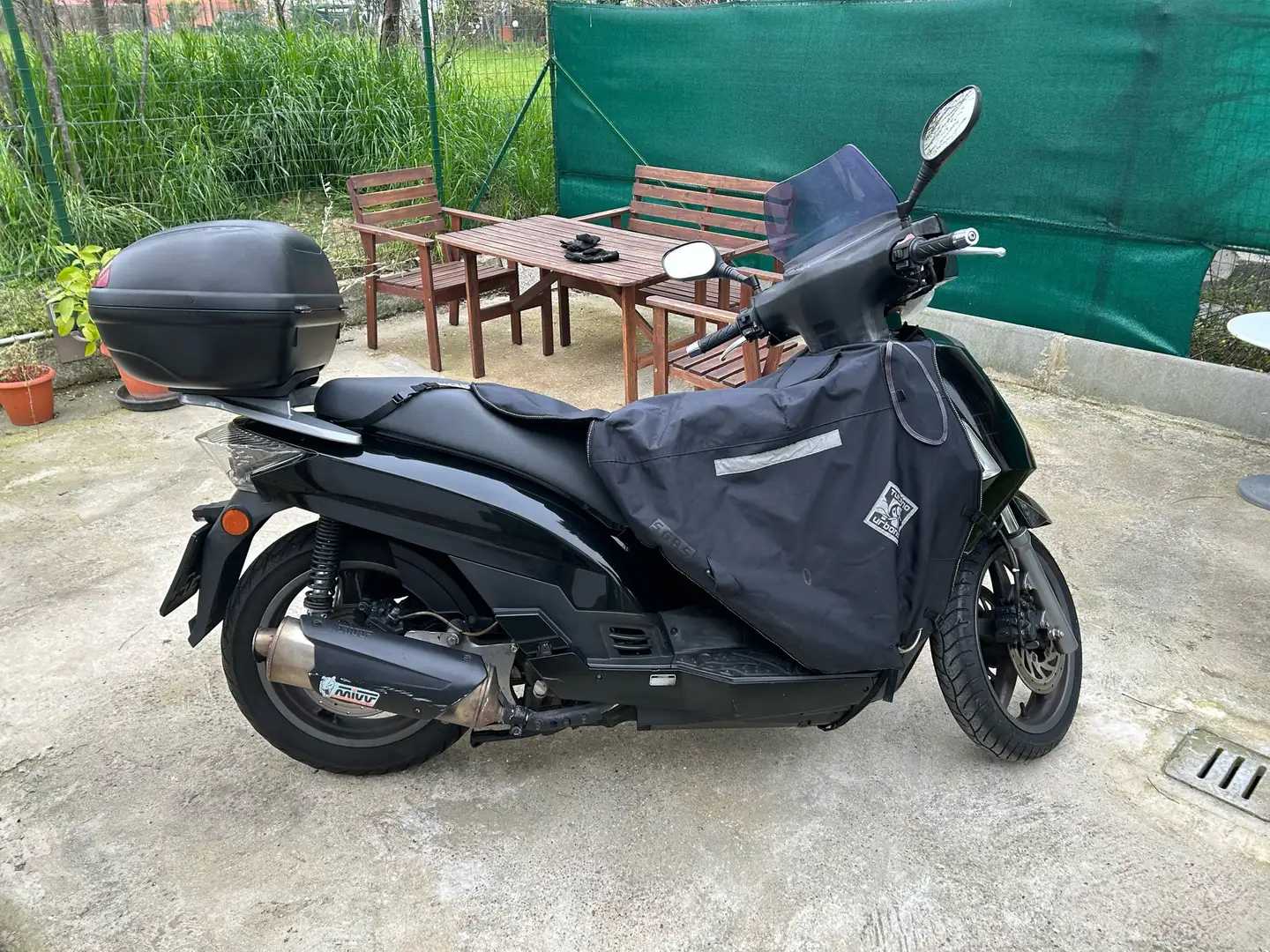 Kymco People S 300i bauletto, coperta termica, scarico mivv e variator Czarny - 1