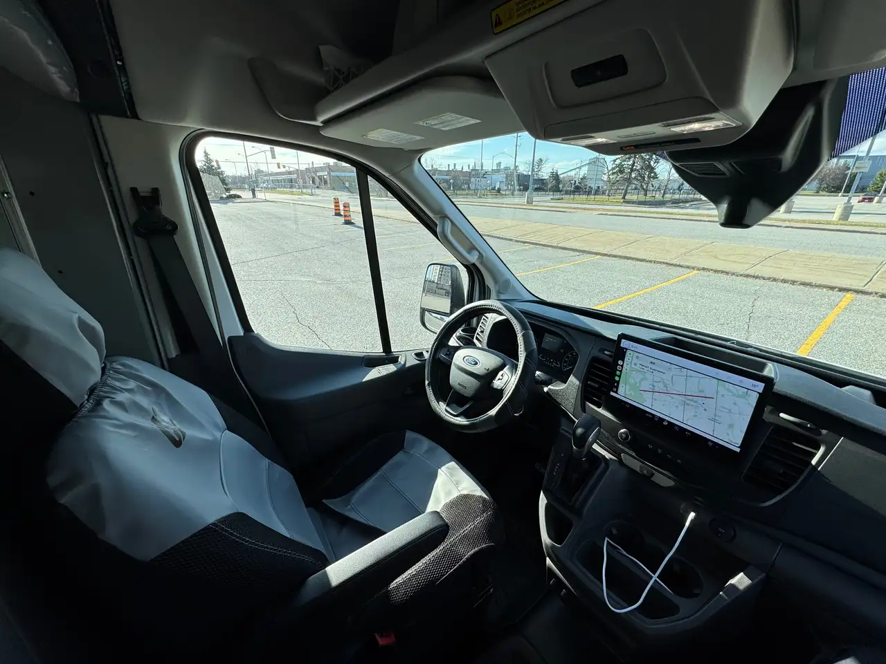 Ford Transit Cargo Van снимка Ford Transit Cargo Van