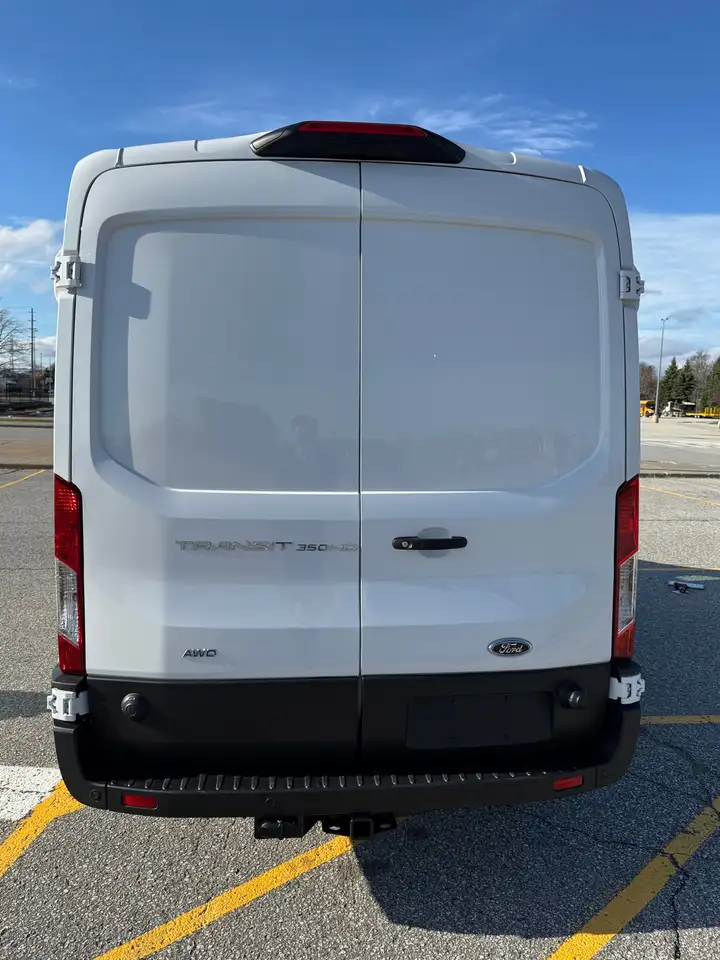 Ford Transit Cargo Van снимка Ford Transit Cargo Van