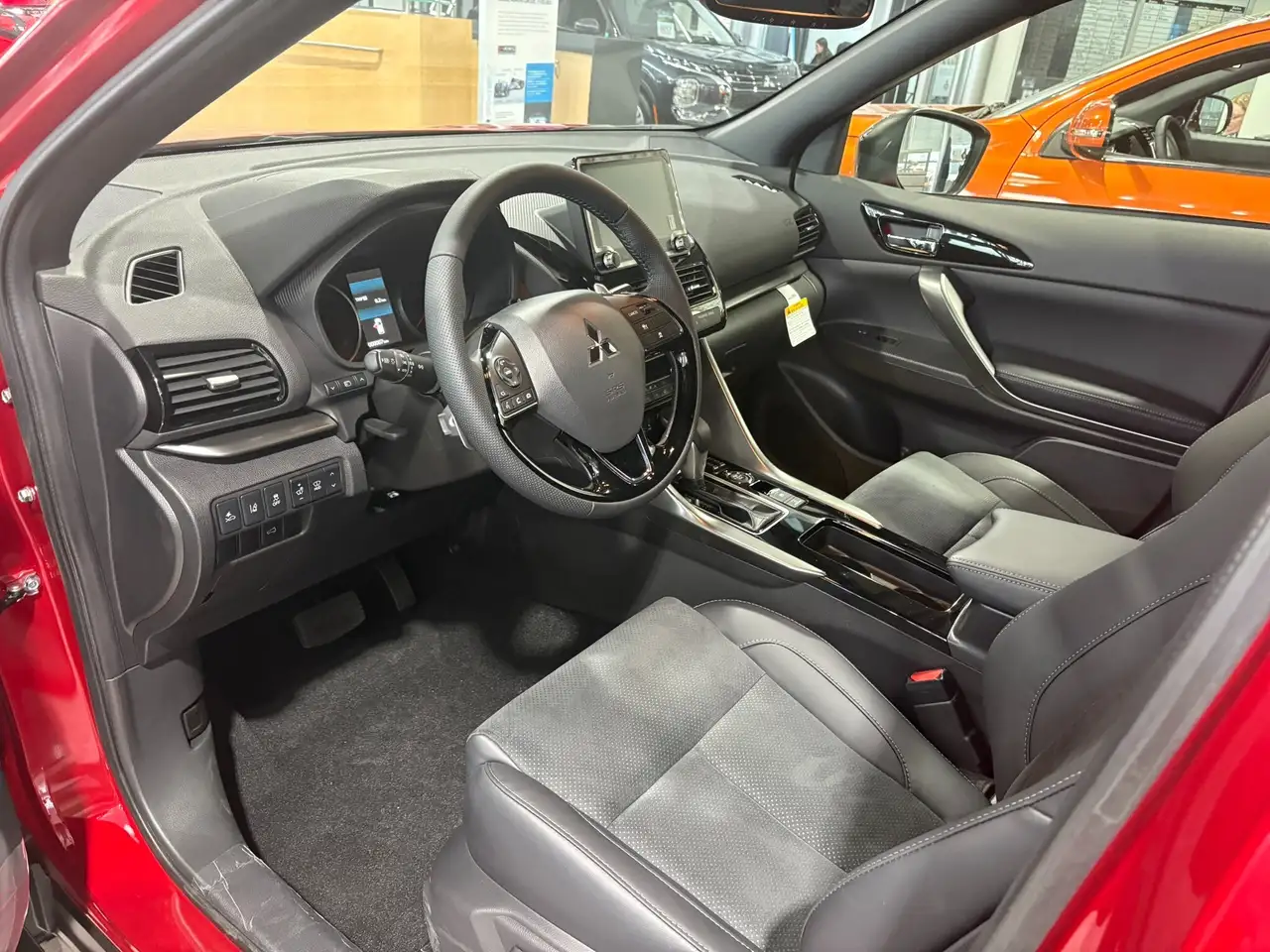 Mitsubishi Eclipse Cross снимка Mitsubishi Eclipse Cross