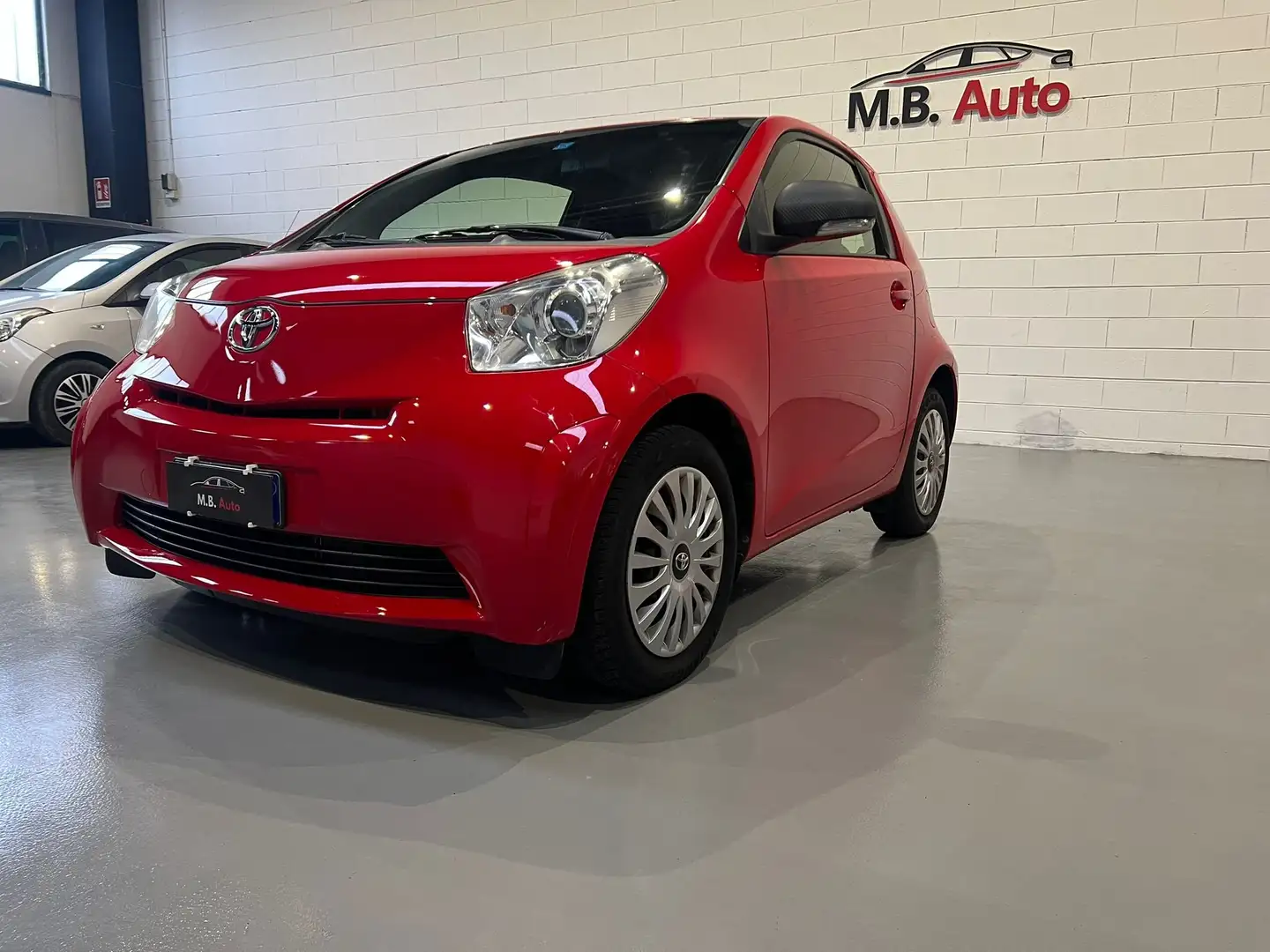 Toyota iQ iQ 1.0 Rot - 1