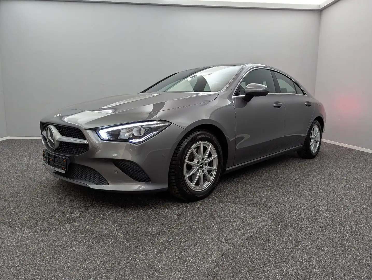 Mercedes-Benz CLA 180 COUPE * PANO*AHK*WIDE*LED*KAMERA Grau - 1