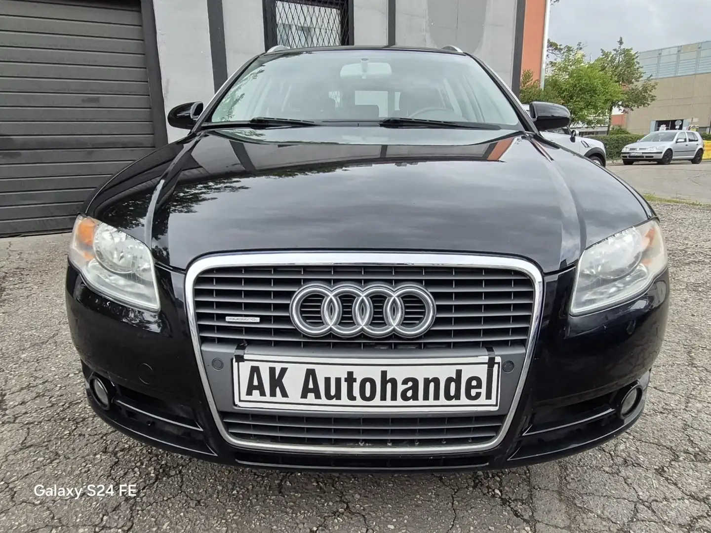 Audi A4 Avant 2.0 quattro  Aut Klima Gewer/Expo Schwarz - 2