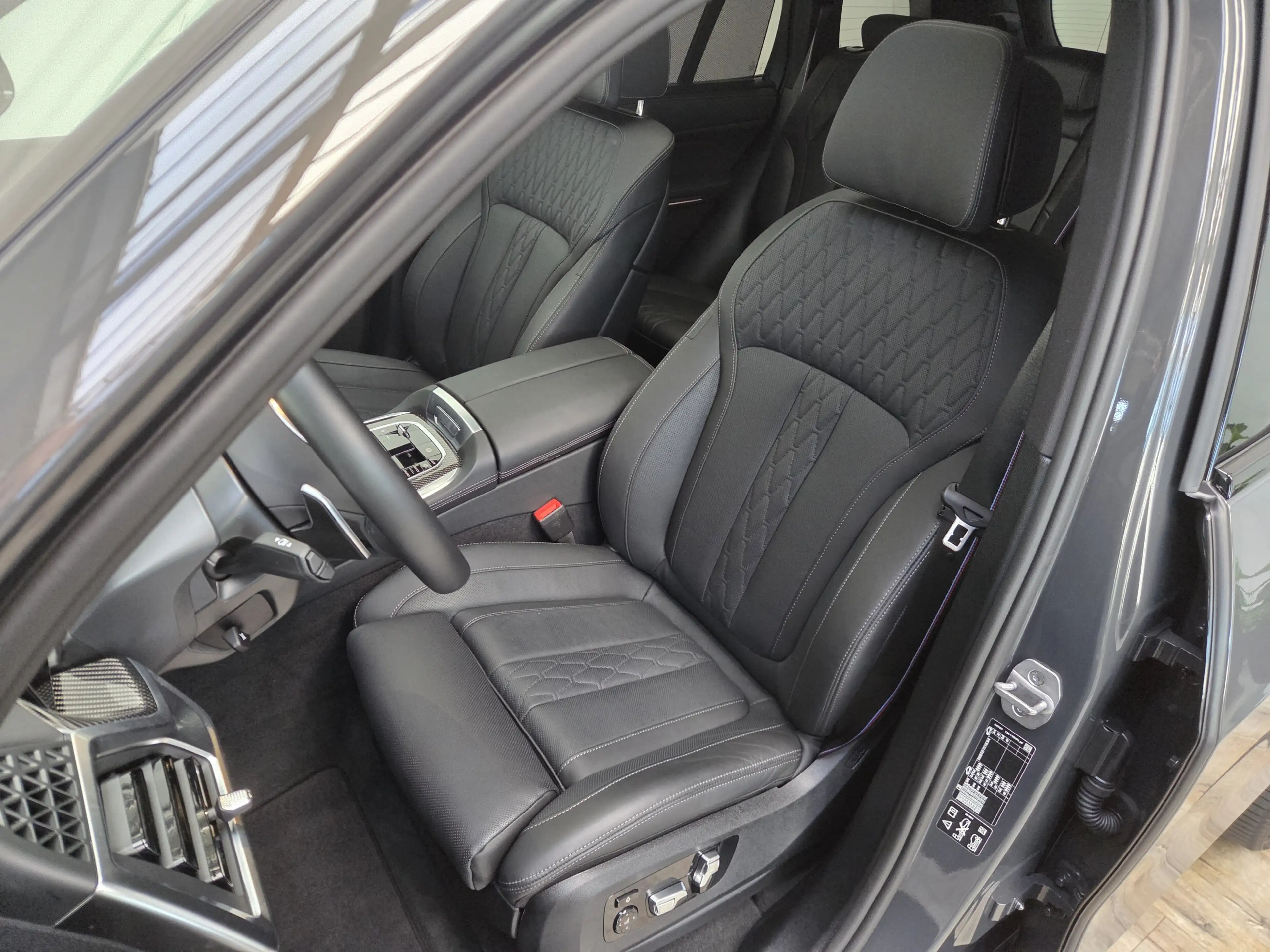 BMW X5 xDr40d M Sport Pro B&W Luft Standheiz 7Seats — photo 15