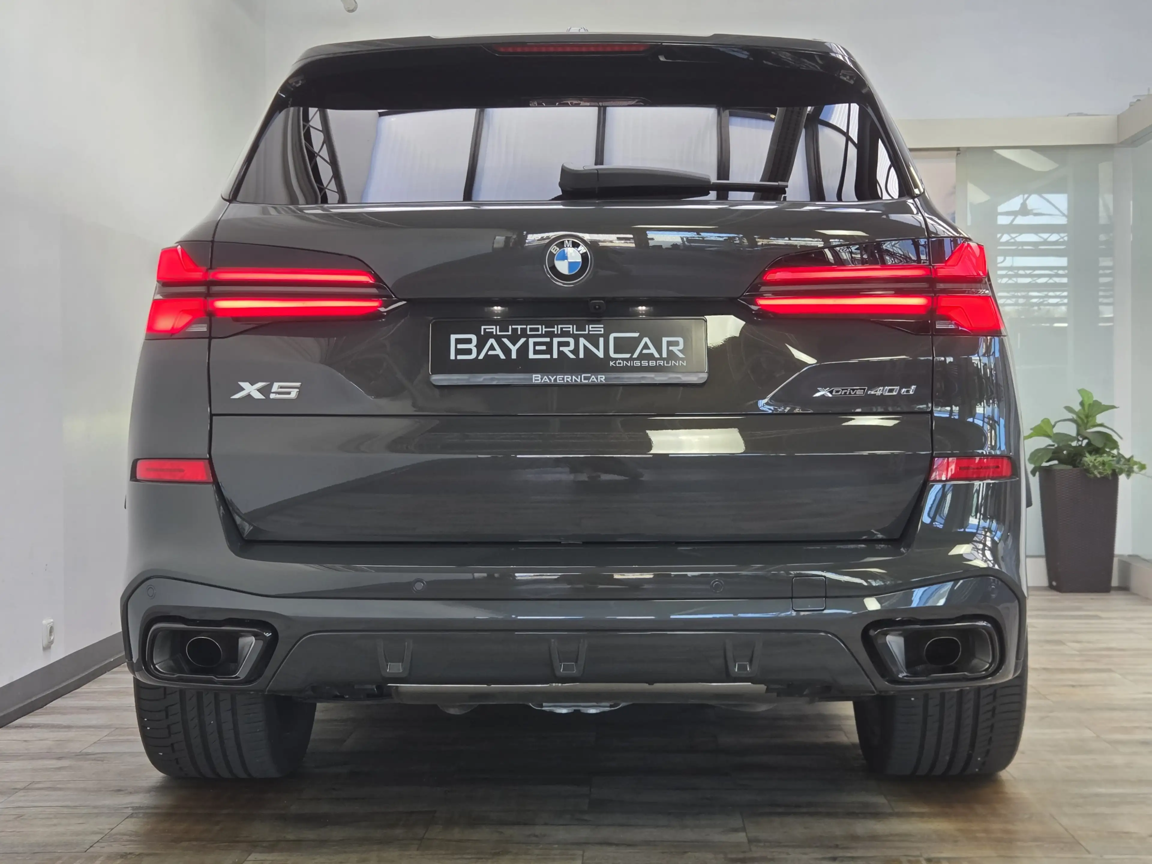 BMW X5 xDr40d M Sport Pro B&W Luft Standheiz 7Seats — photo 5