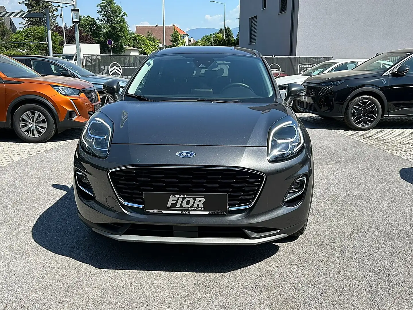 Ford Puma 1,0 EcoBoost Hybrid Titanium Aut. Grau - 2