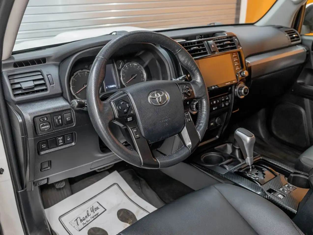 Toyota 4-Runner снимка Toyota 4-Runner