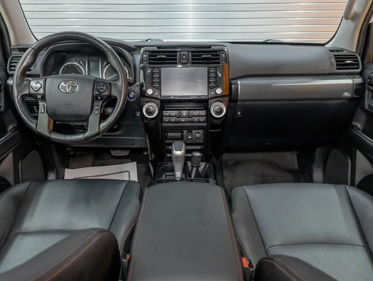 Toyota 4-Runner снимка Toyota 4-Runner
