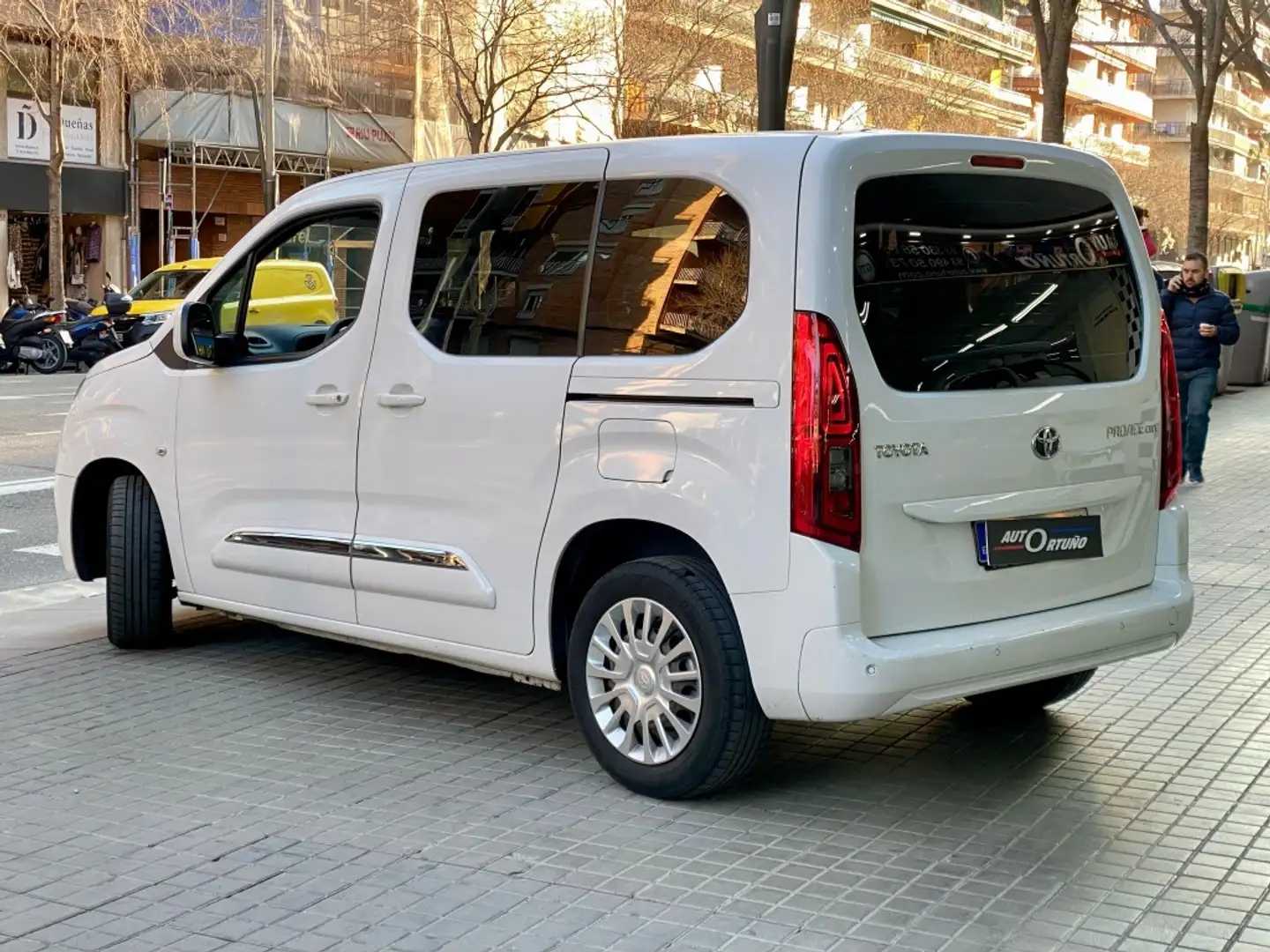 Toyota Proace Family L1 1.5D 5pl. Active Blanco - 2