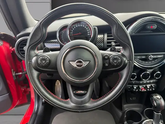 Mini Cooper view 13