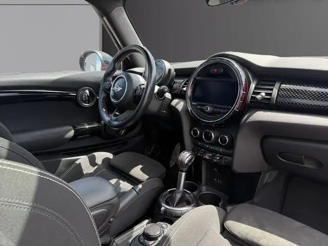 Mini Cooper view 9