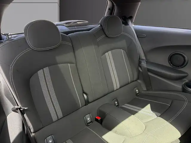 Mini Cooper view 10