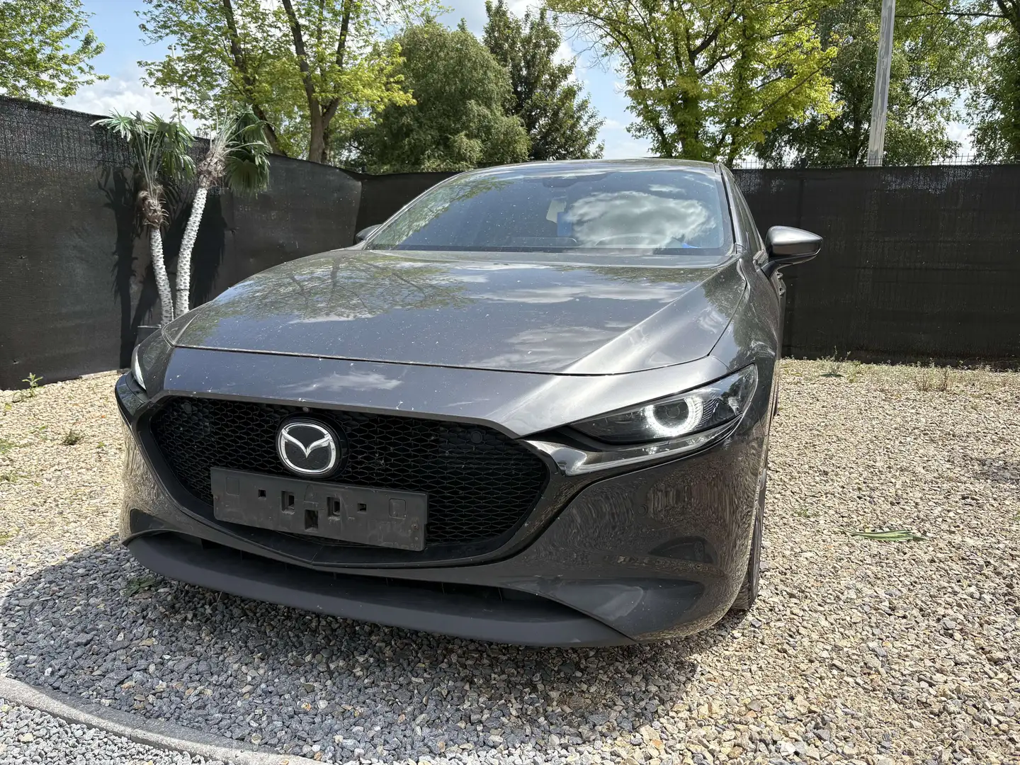 Mazda 3 1.8 Skyactiv-D  MARCHAND OU EXPORT Noir - 1
