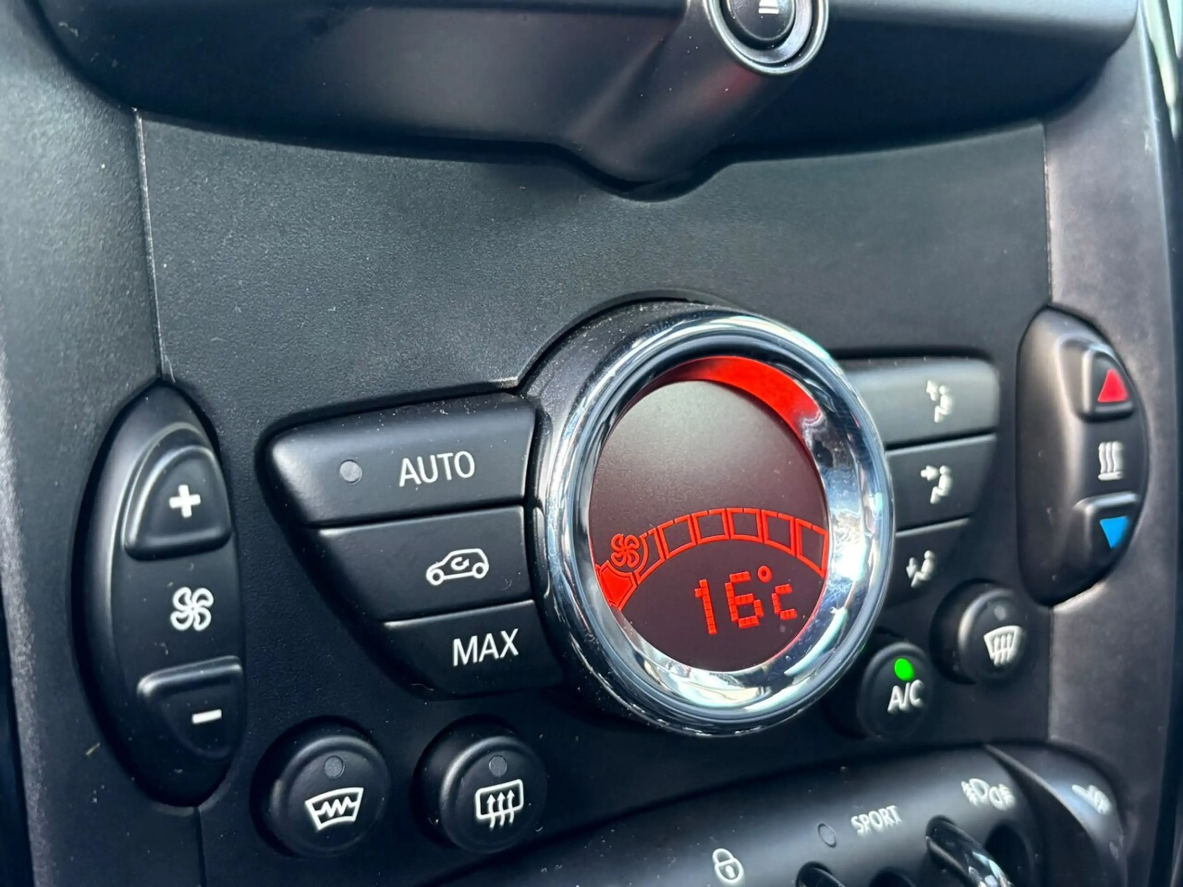 MINI Cooper SD Countryman 2.0 Chili — photo 18
