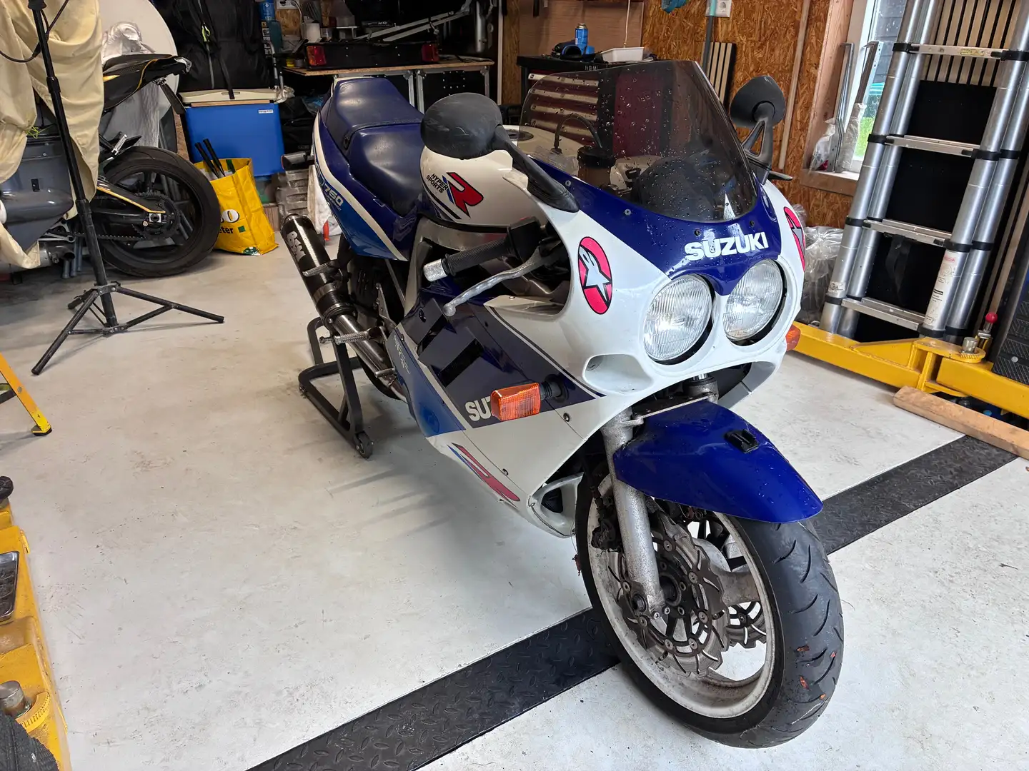 Suzuki GSX-R 750 Luchtgekoeld Blauw - 2