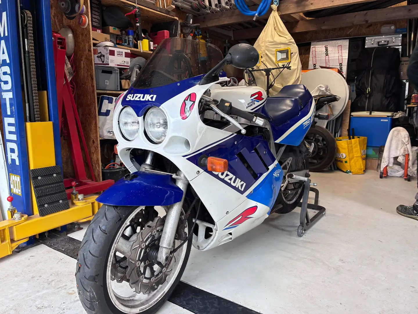 Suzuki GSX-R 750 Luchtgekoeld Blauw - 1