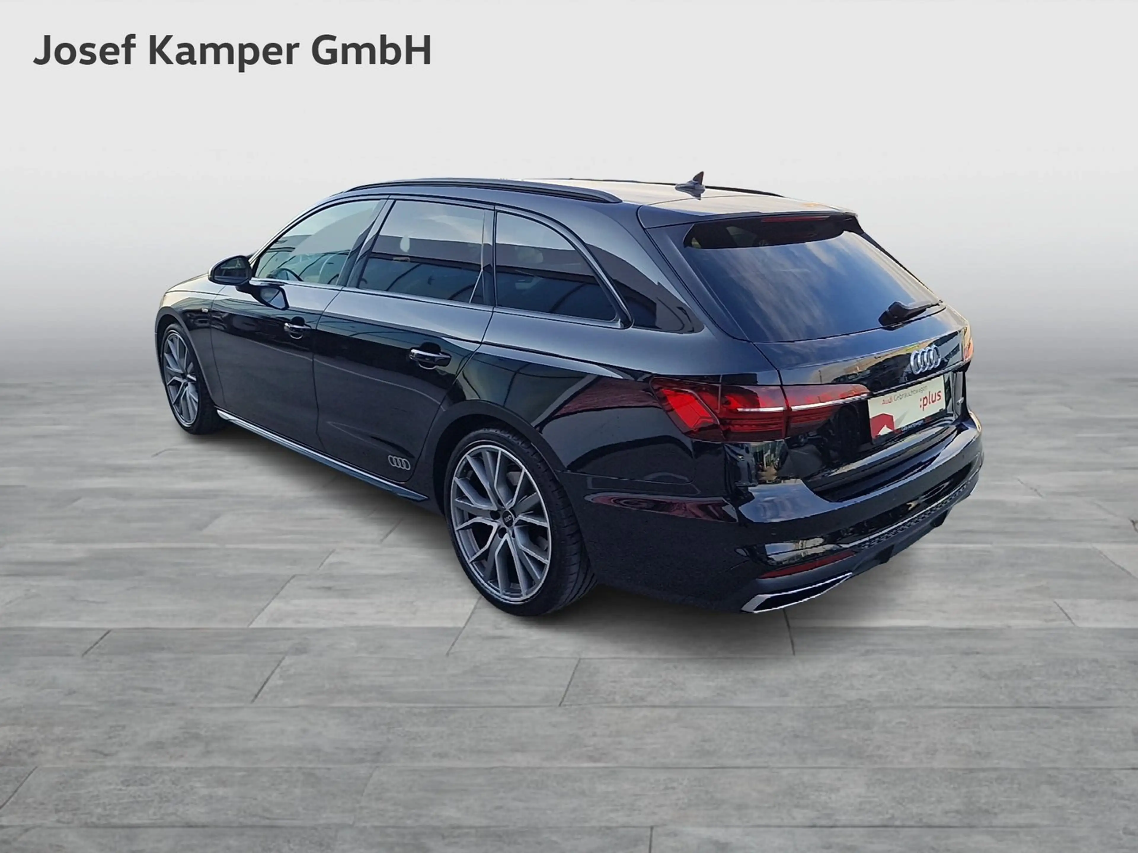 Audi A4 40 TDI quattro S line — photo 3