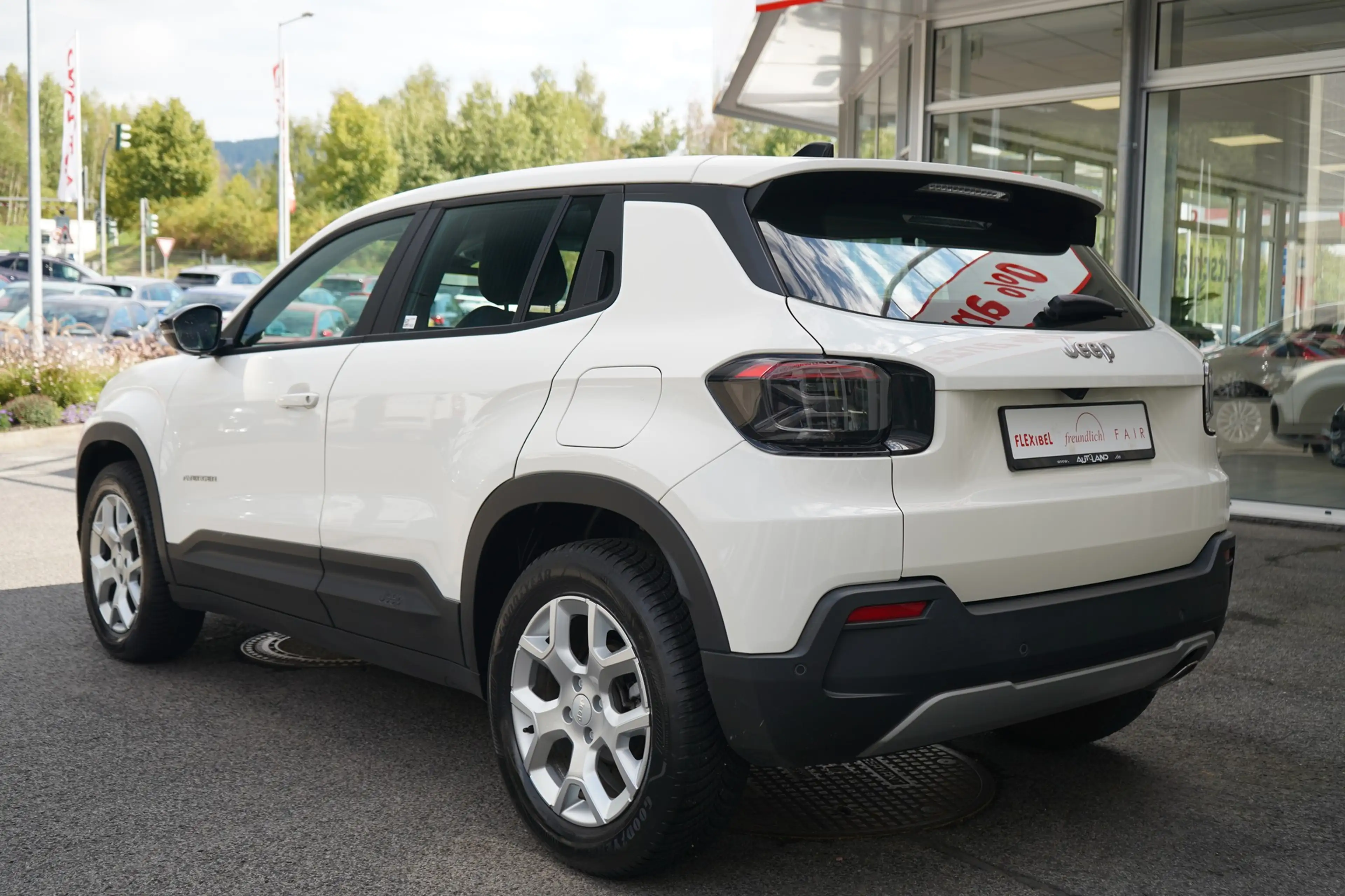 Jeep Avenger 1.2 Altitude LED Navi ACC el. Heckklappe — photo 5