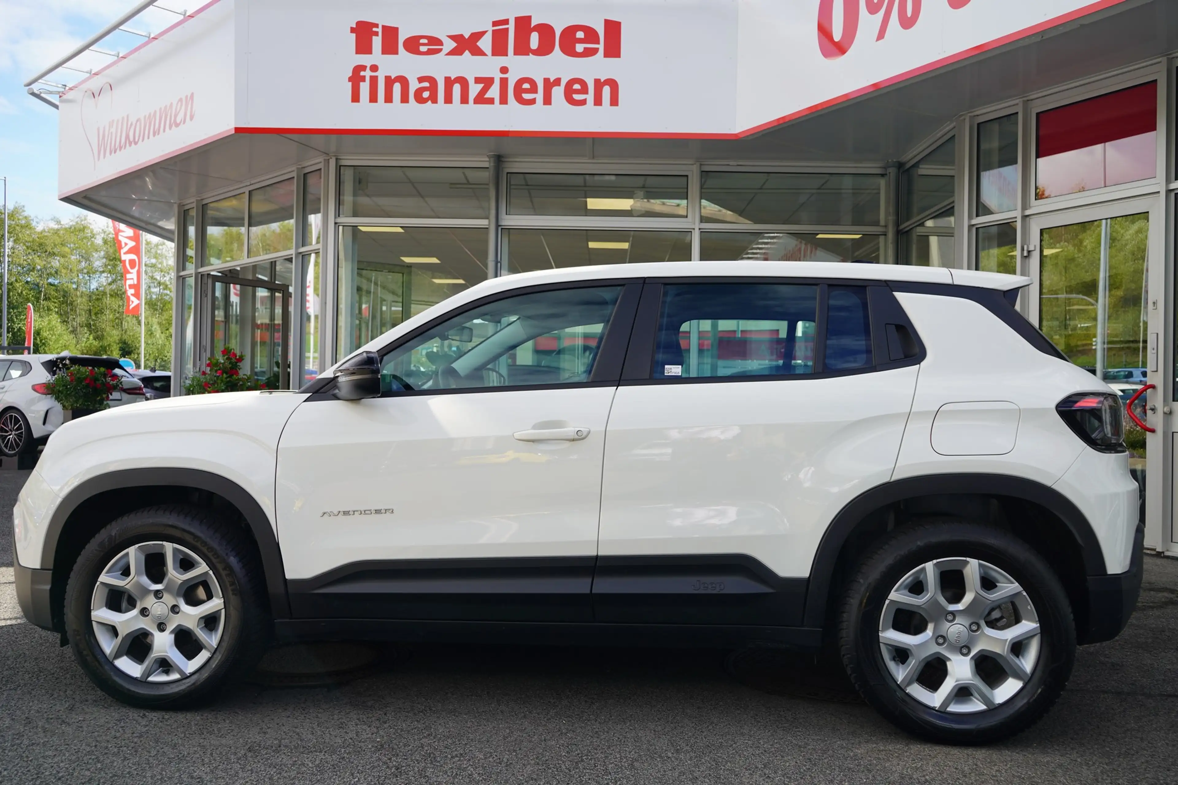 Jeep Avenger 1.2 Altitude LED Navi ACC el. Heckklappe — photo 4