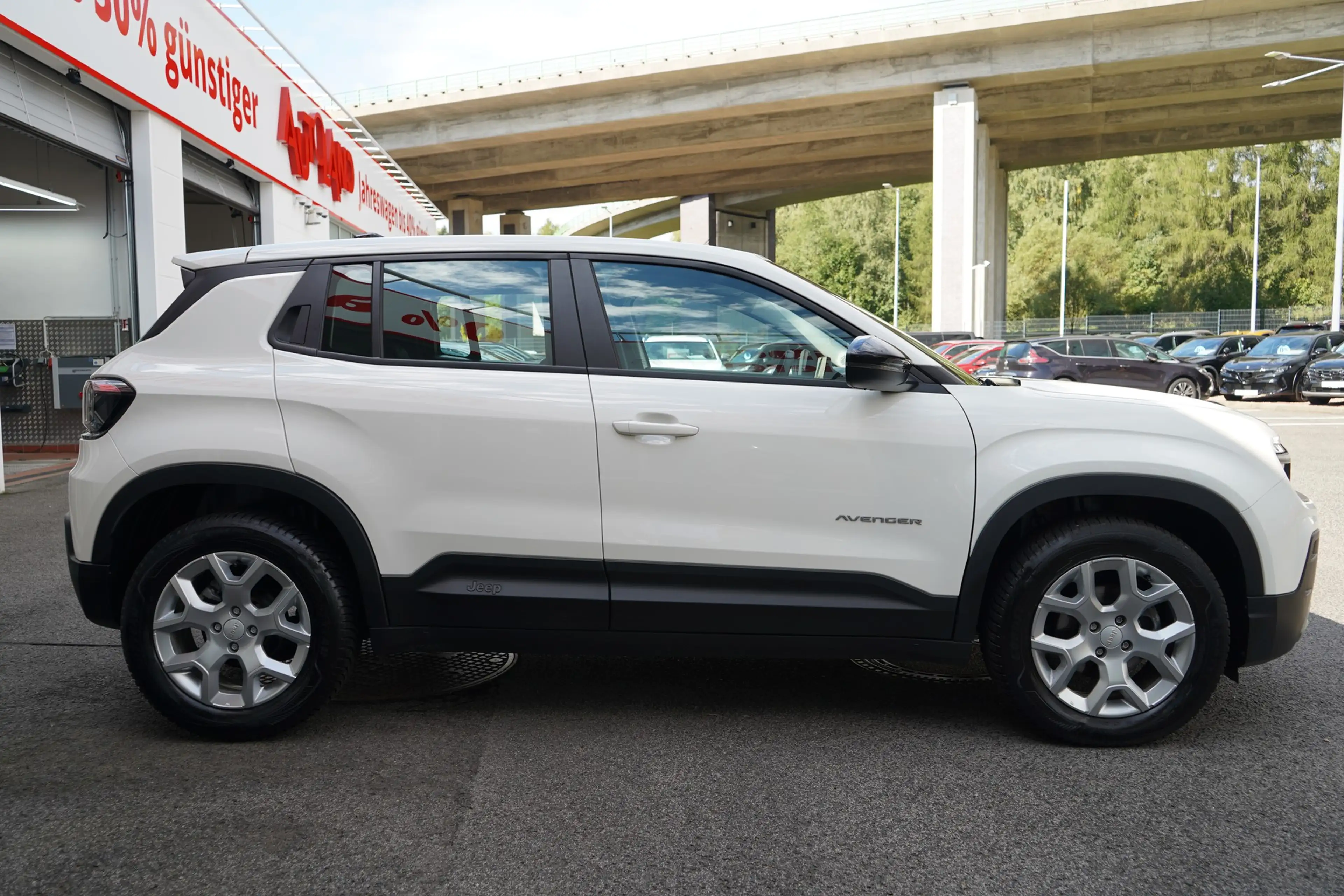 Jeep Avenger 1.2 Altitude LED Navi ACC el. Heckklappe — photo 8