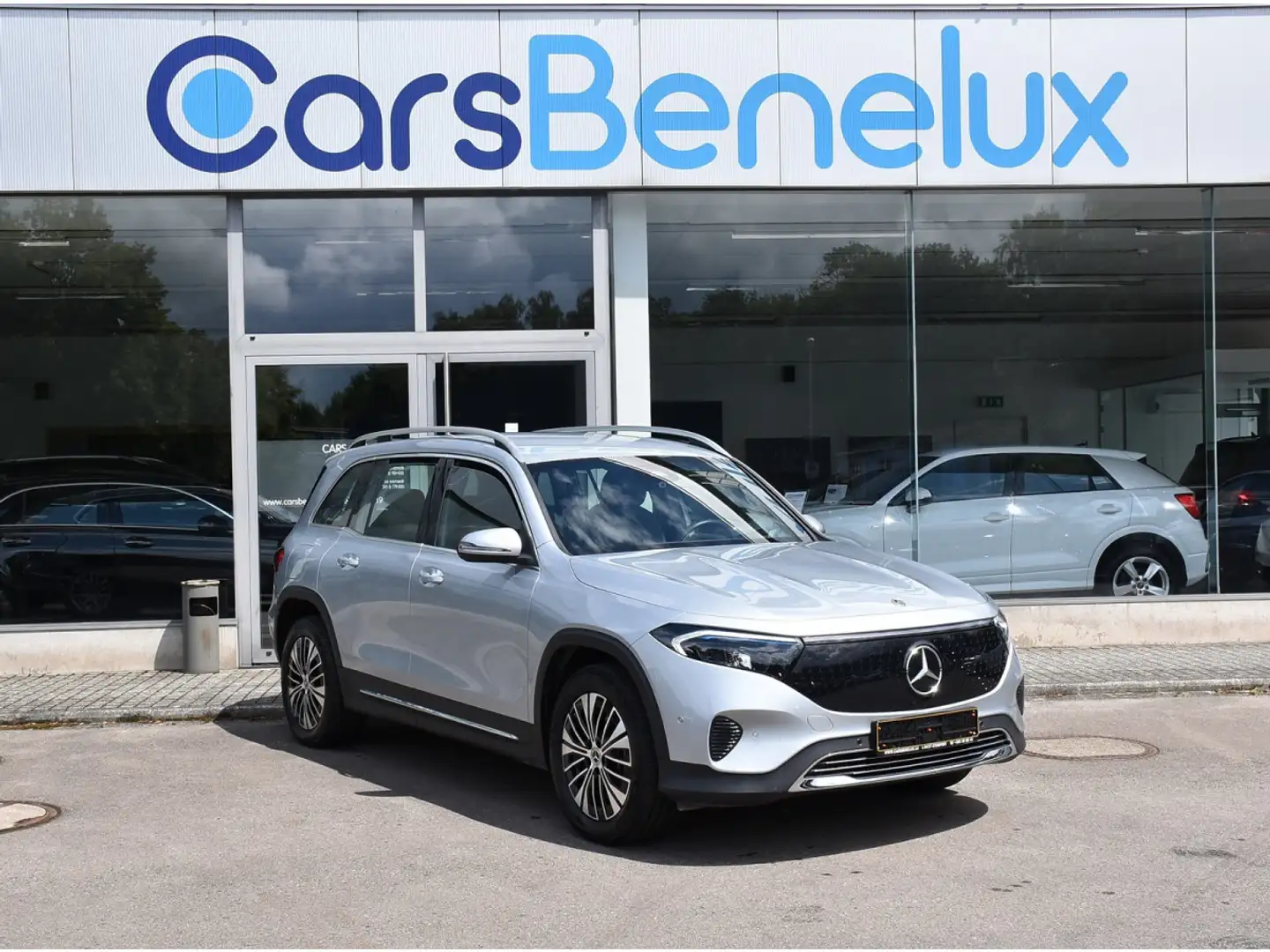 Mercedes-Benz EQB 250 +Progressive Advanced 7 Pl. LANE SIDE CAM 1° MAIN Argent - 1