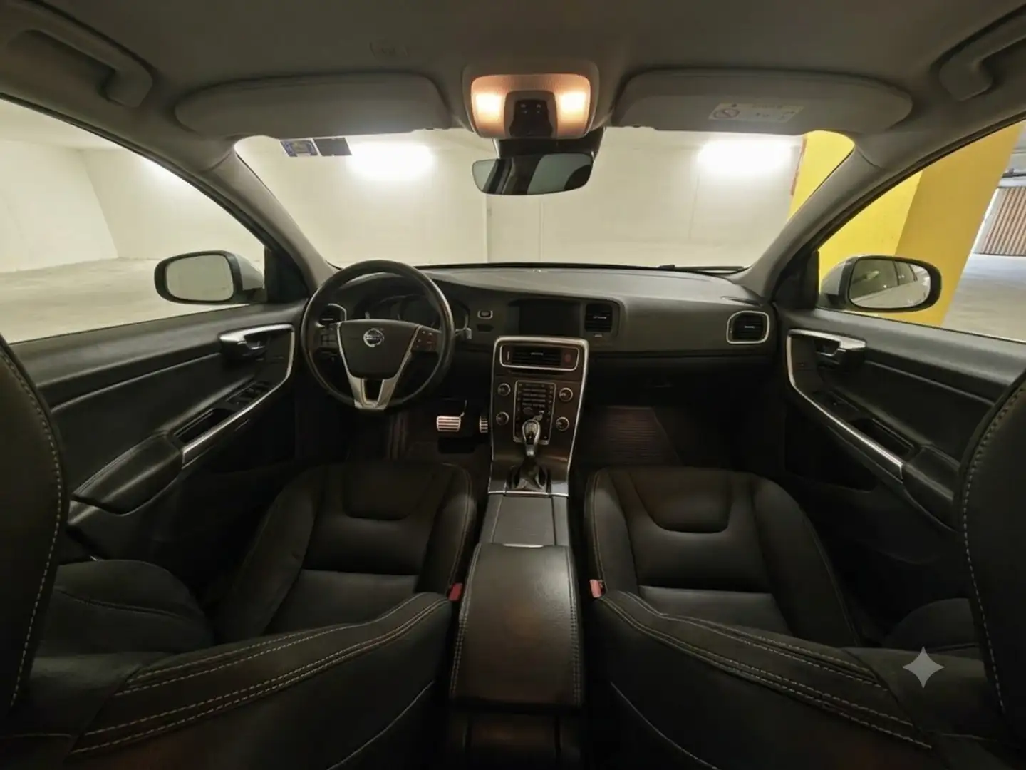 Volvo S60 D3 Geartronic RDesign - 1