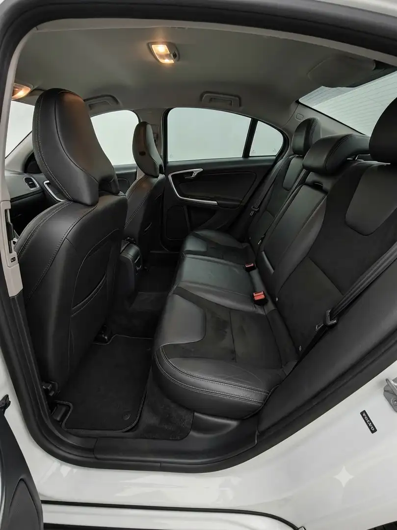 Volvo S60 D3 Geartronic RDesign - 2