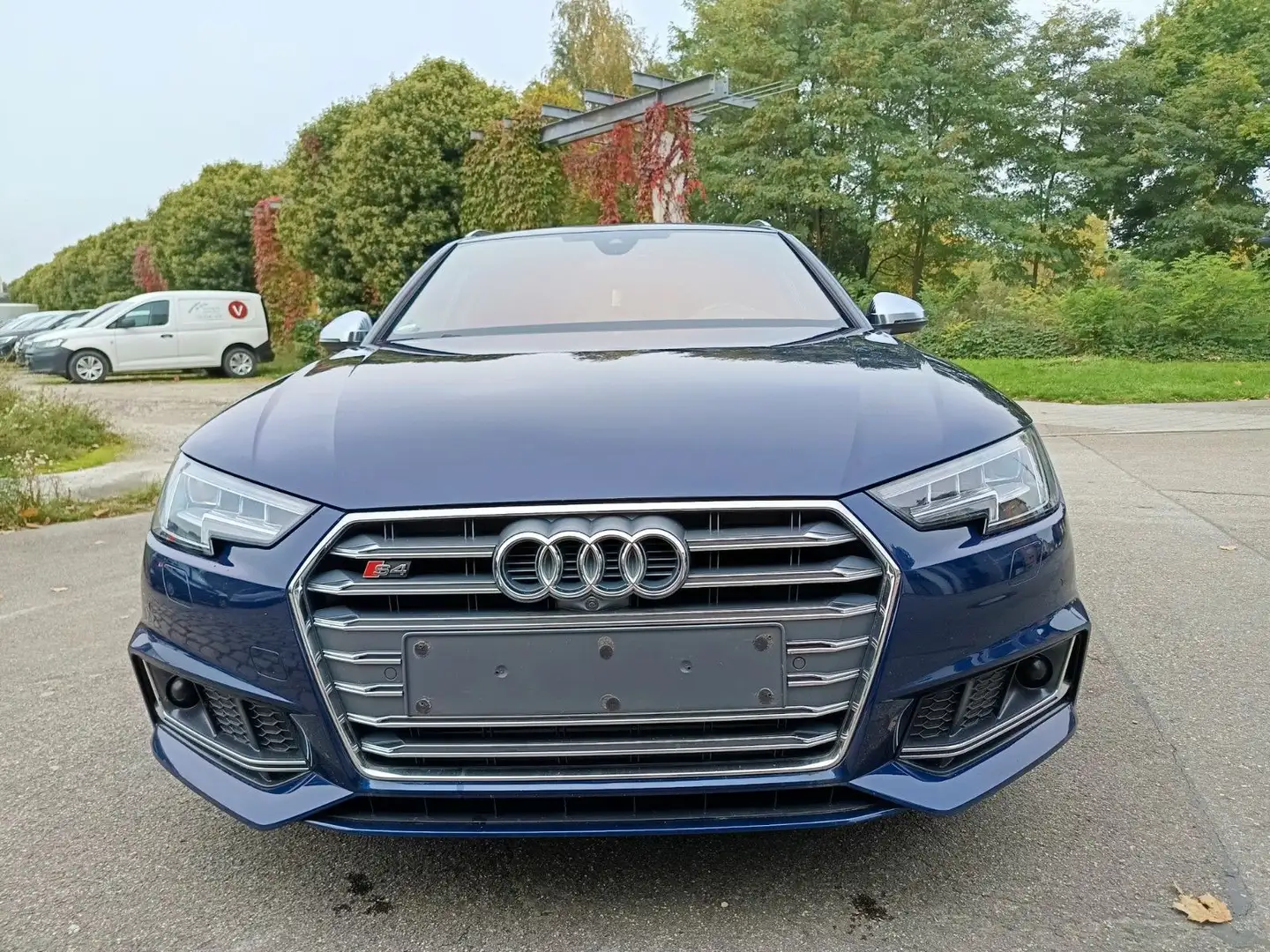 Audi S4 Avant 3.0 TFSI quattro S -line Blau - 2