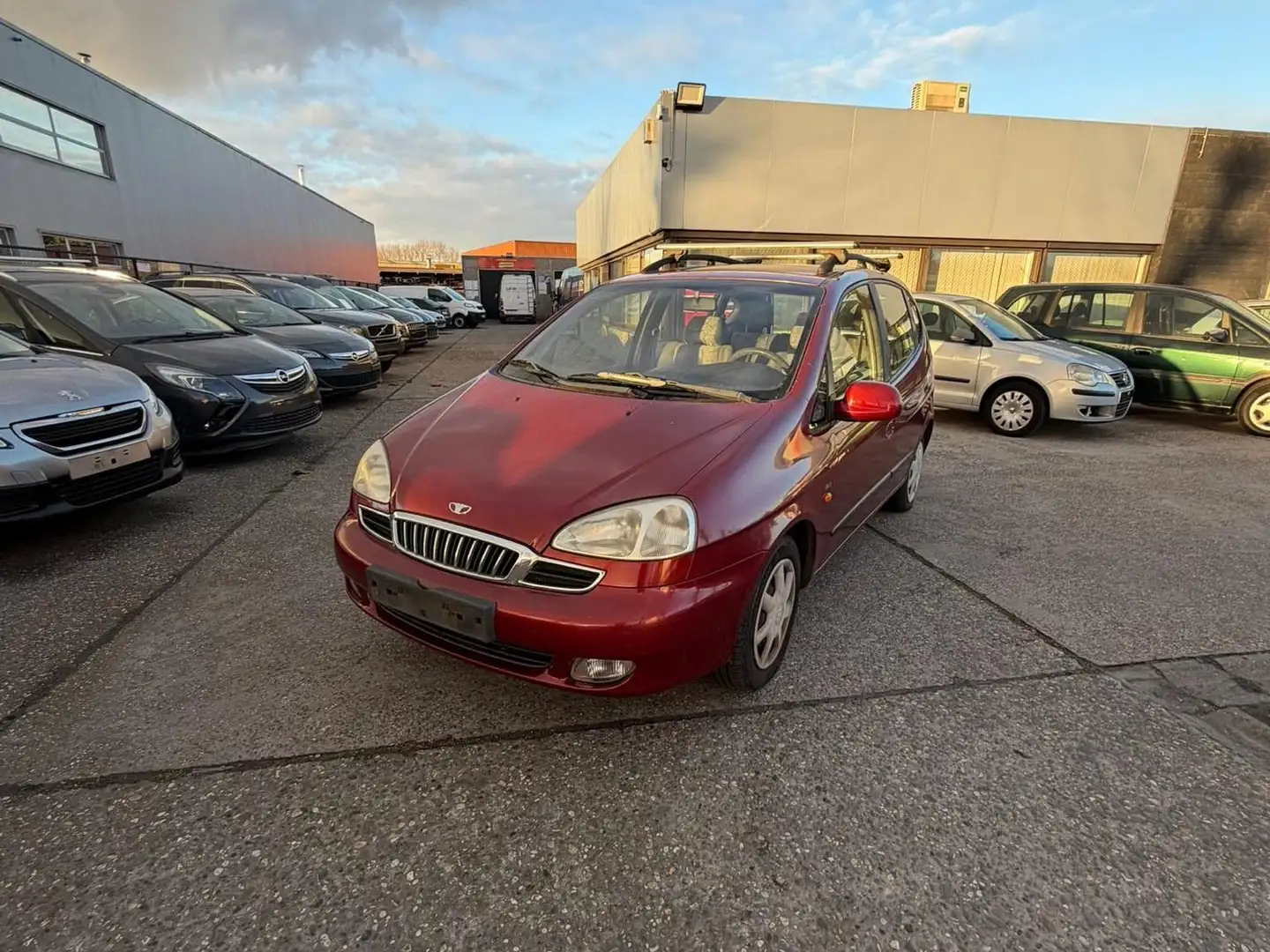 Daewoo Tacuma 1.8 BENZINE BJ.2001 MET 125.000KM Rot - 1