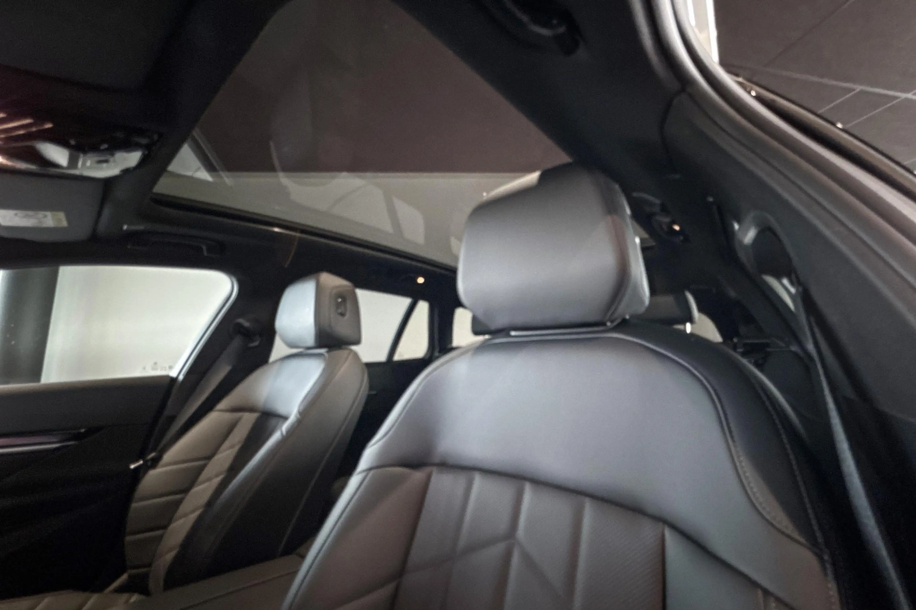 BMW 550 5 Serie Touring 550e xDrive | M Sport | Glazen Pan — photo 11