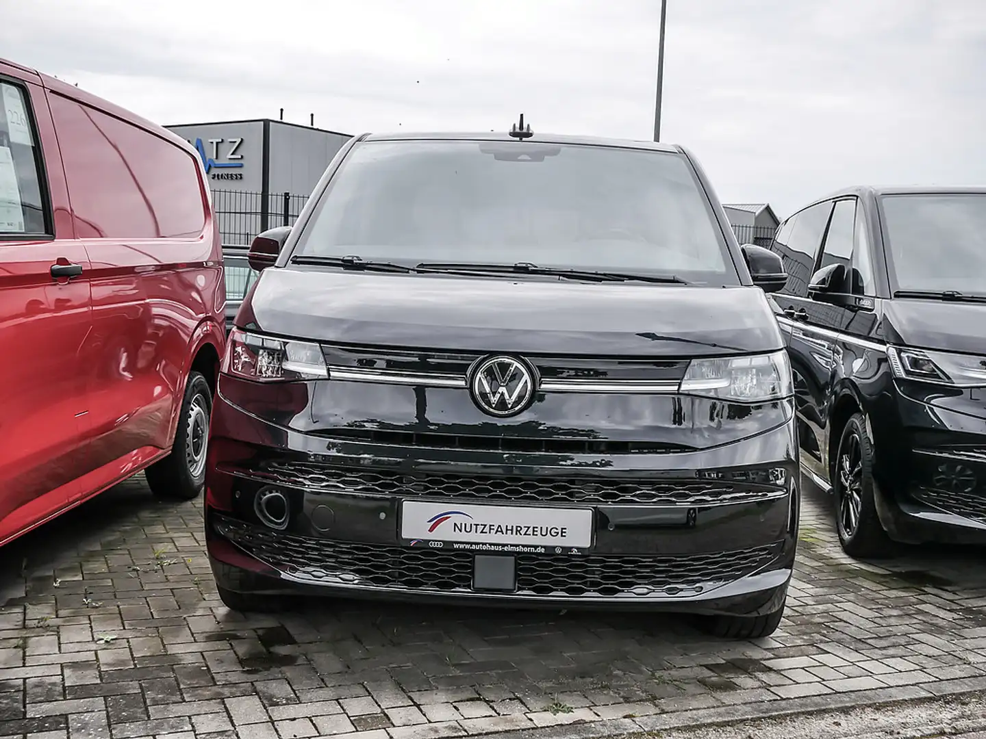 Volkswagen T7 Multivan 1.5 TSI Life STANDHZ LED 7-SITZER Schwarz - 2