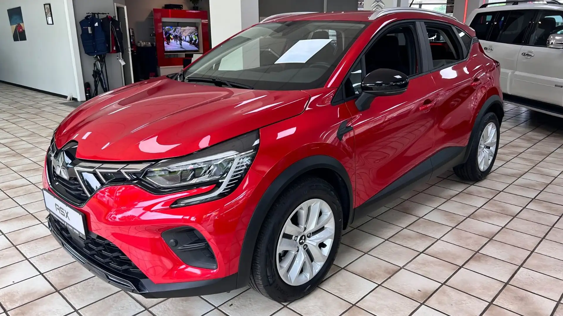 Mitsubishi ASX Plus Rot - 1