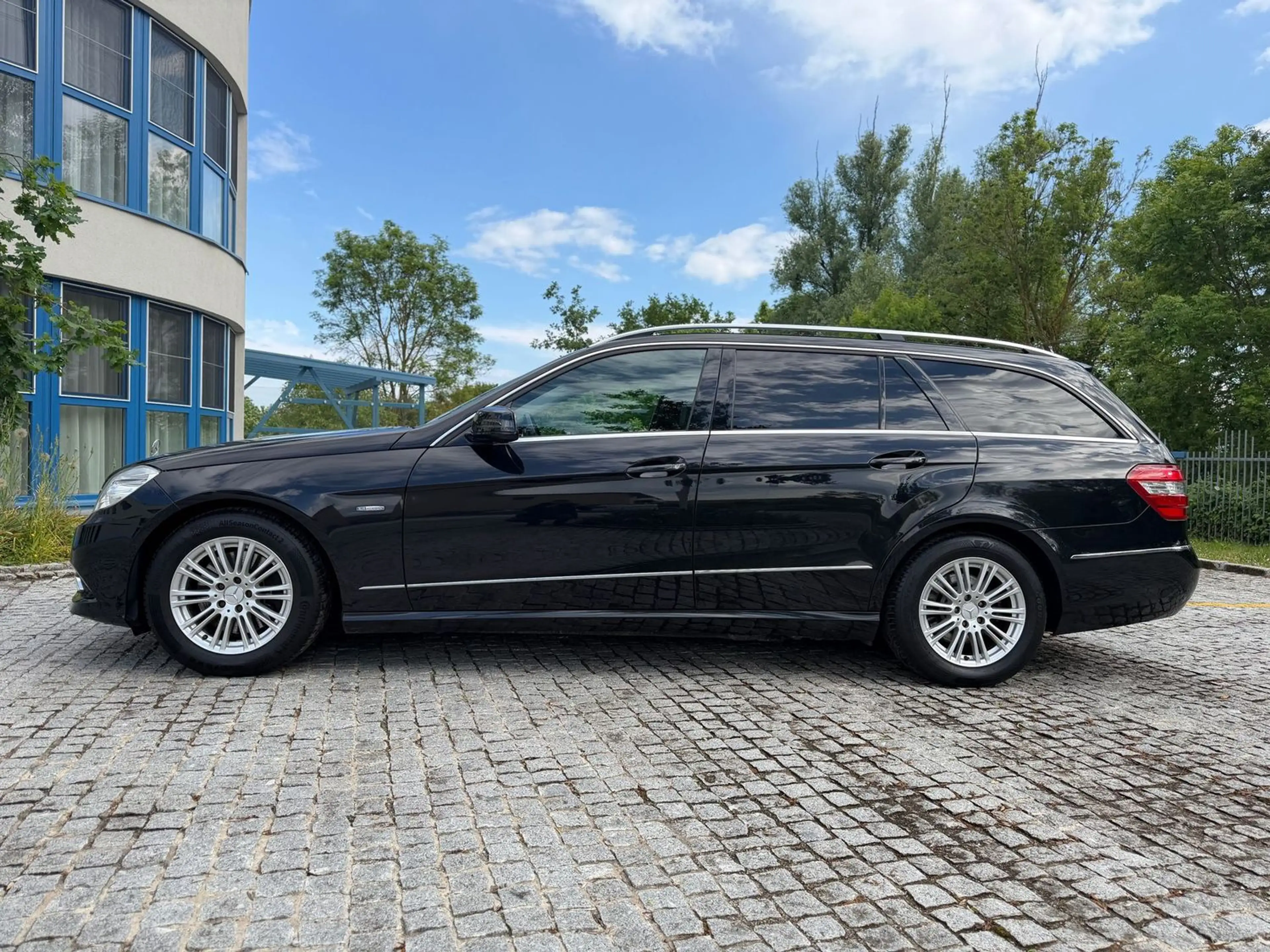 Mercedes-Benz E 250 CDI AUTOMATIK/DISTRONIC/ASSIST-PAKET/AHK — photo 5
