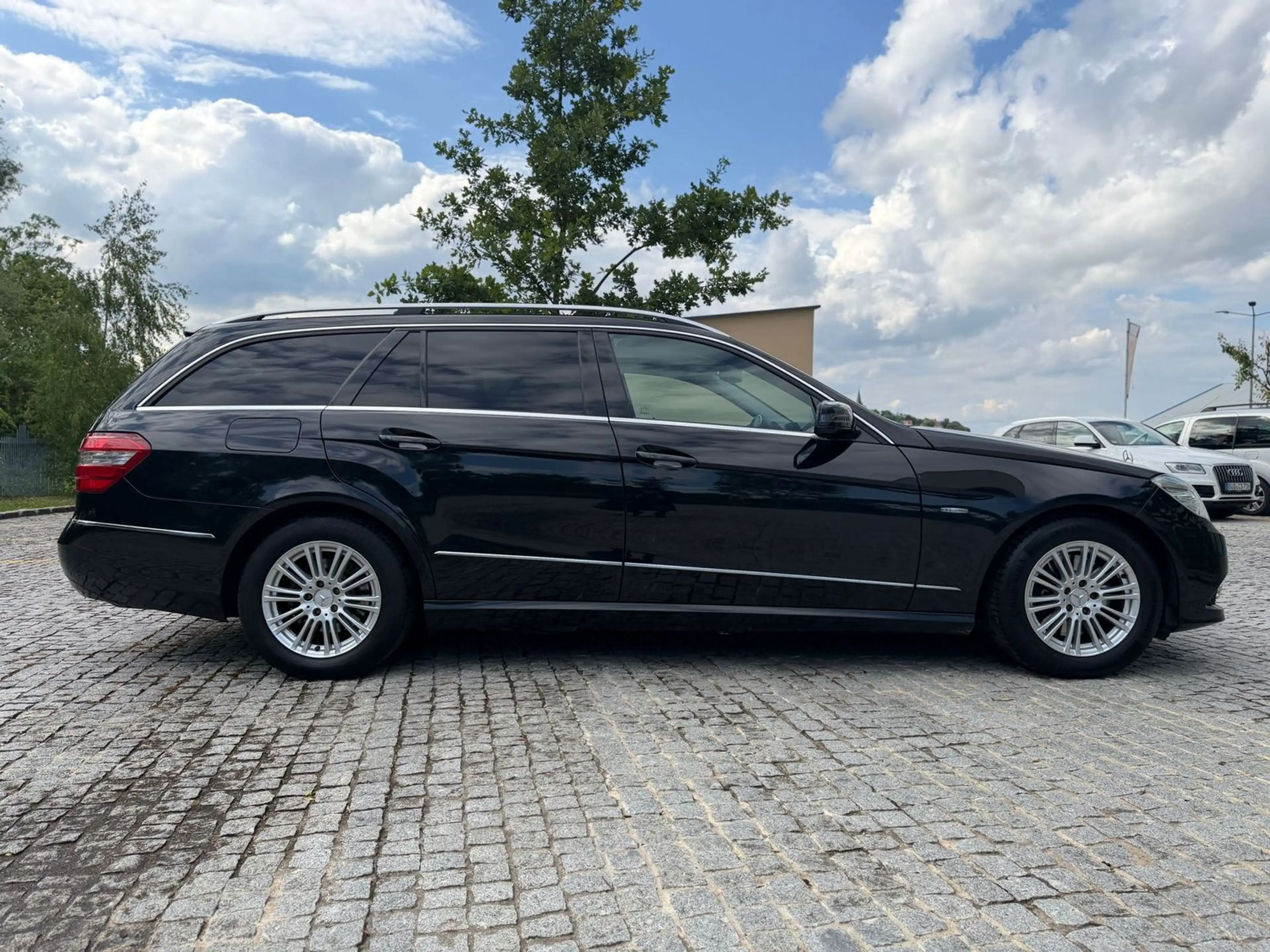 Mercedes-Benz E 250 CDI AUTOMATIK/DISTRONIC/ASSIST-PAKET/AHK — photo 6