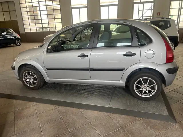 Citroen C3 view 11