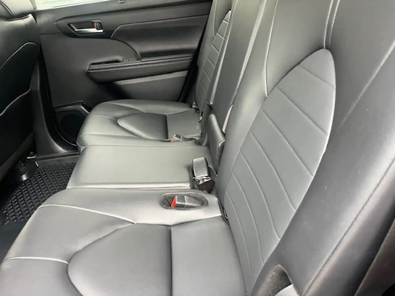 Toyota Highlander снимка Toyota Highlander