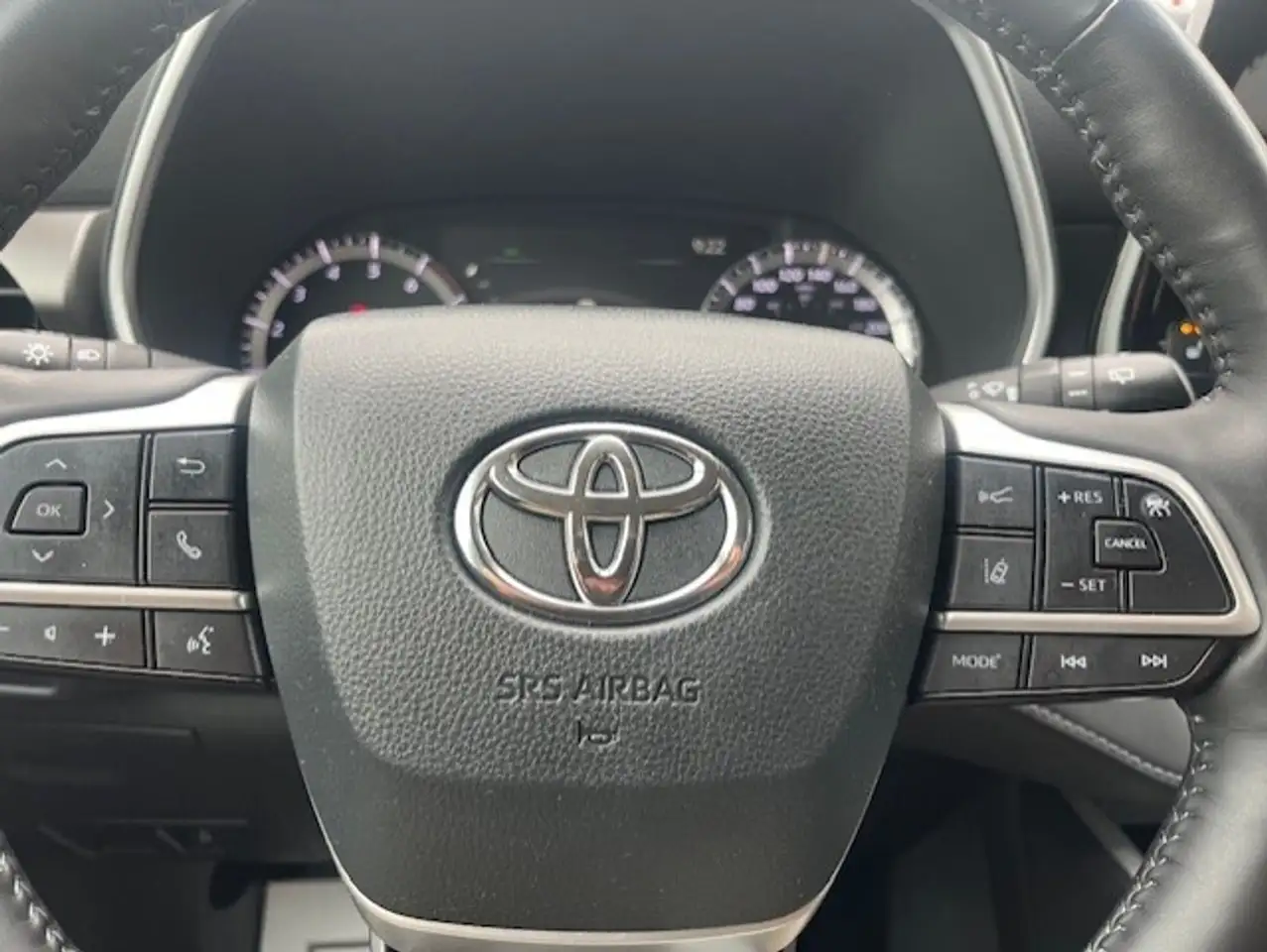 Toyota Highlander снимка Toyota Highlander