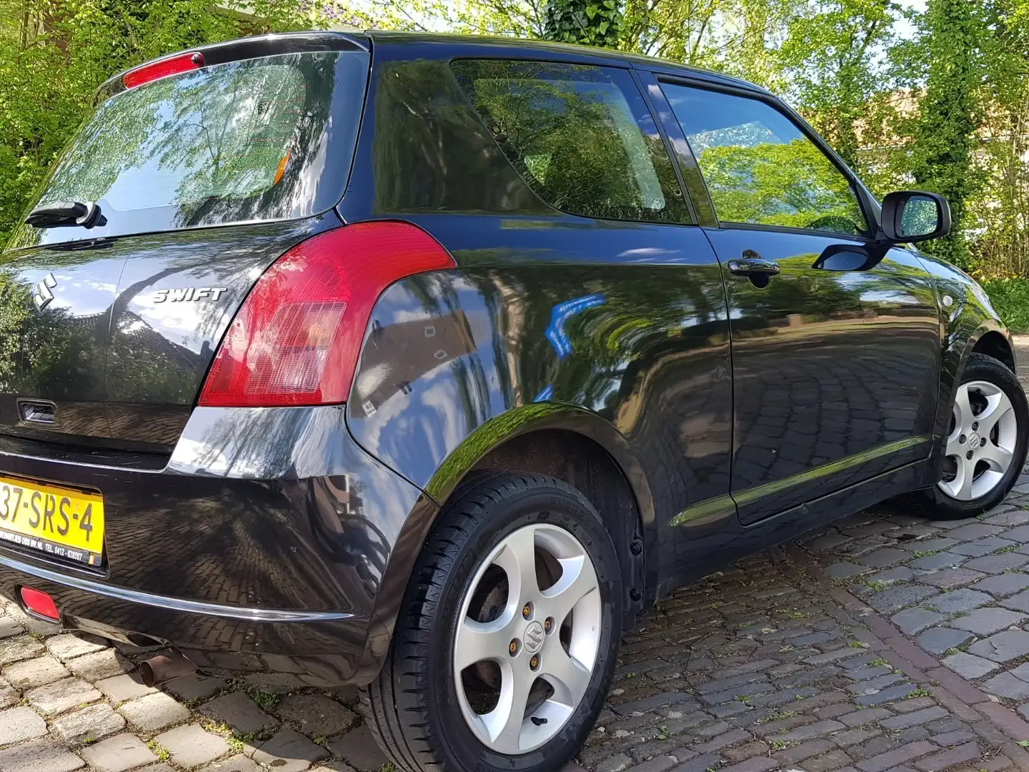 Suzuki Swift 1.3 GLS Noir - 2