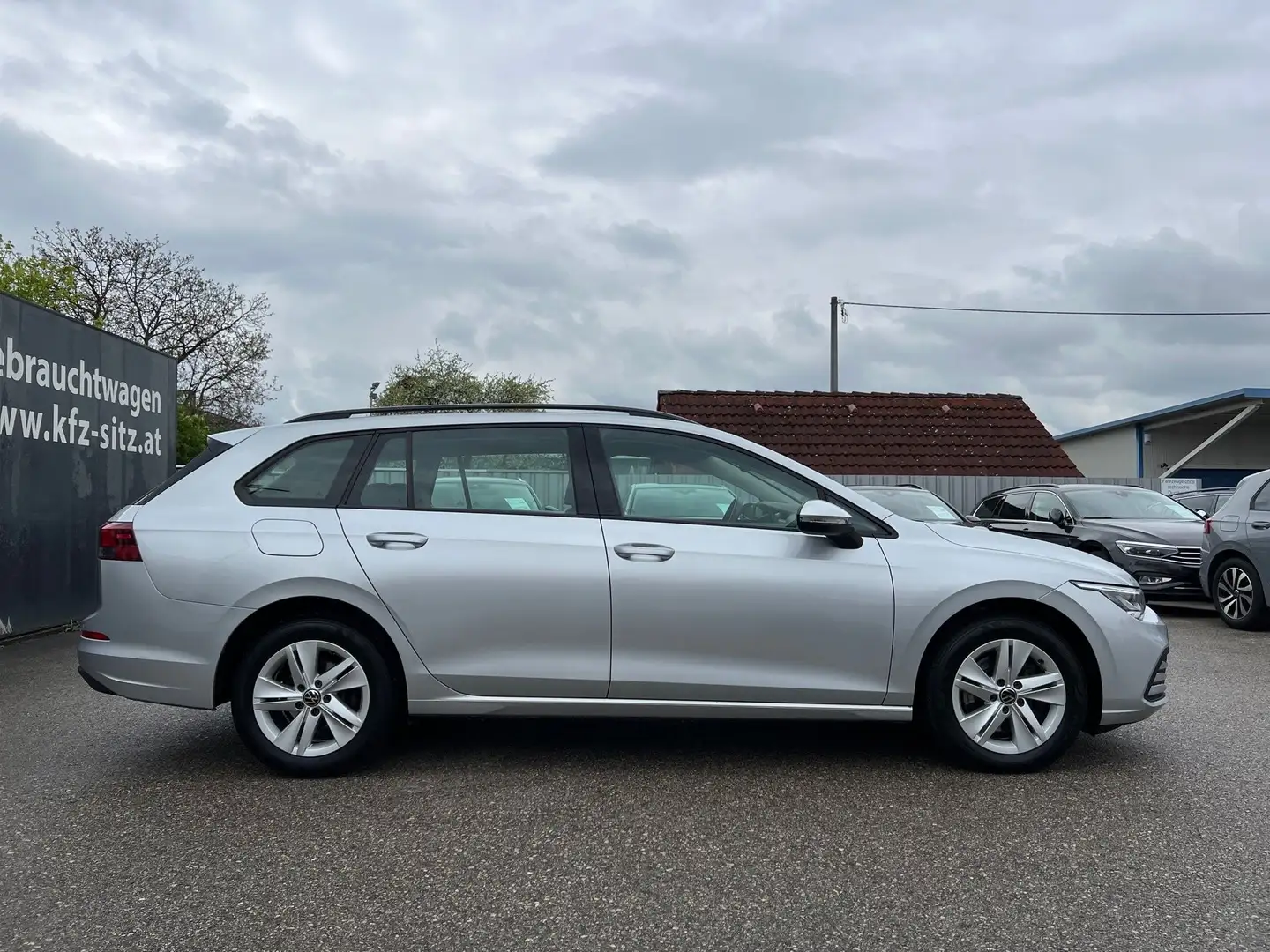Volkswagen Golf Variant 2,0 TDI Life DSG Silber - 2