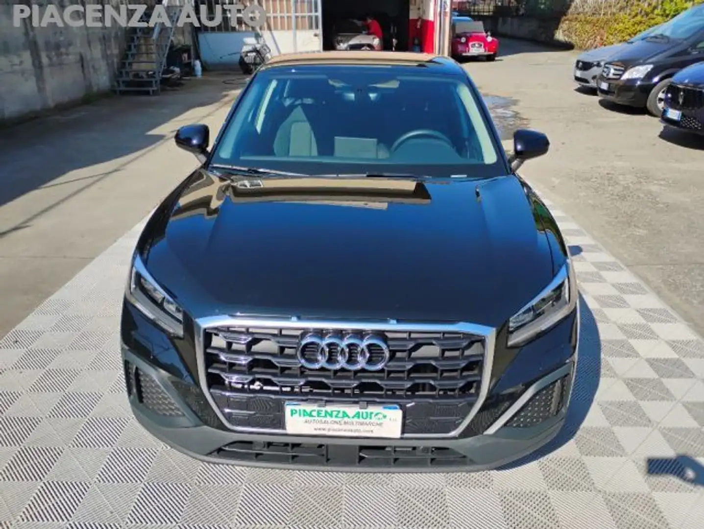 Audi Q2 35 TFSI Identity Black.NAVI.LED.SENSORI PARCHEGGIO Nero - 2