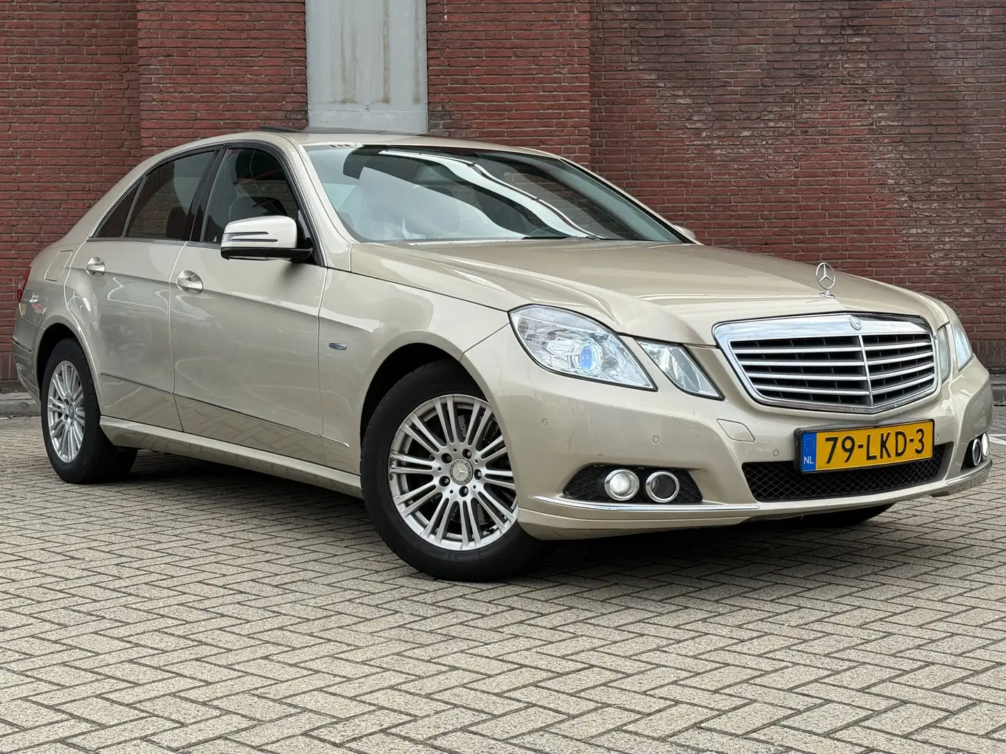 Mercedes-Benz E 250 CDI Elegance|AUTOMAAT|PANNO|1EIG|GOED-ONDERHOUDEN Beige - 1