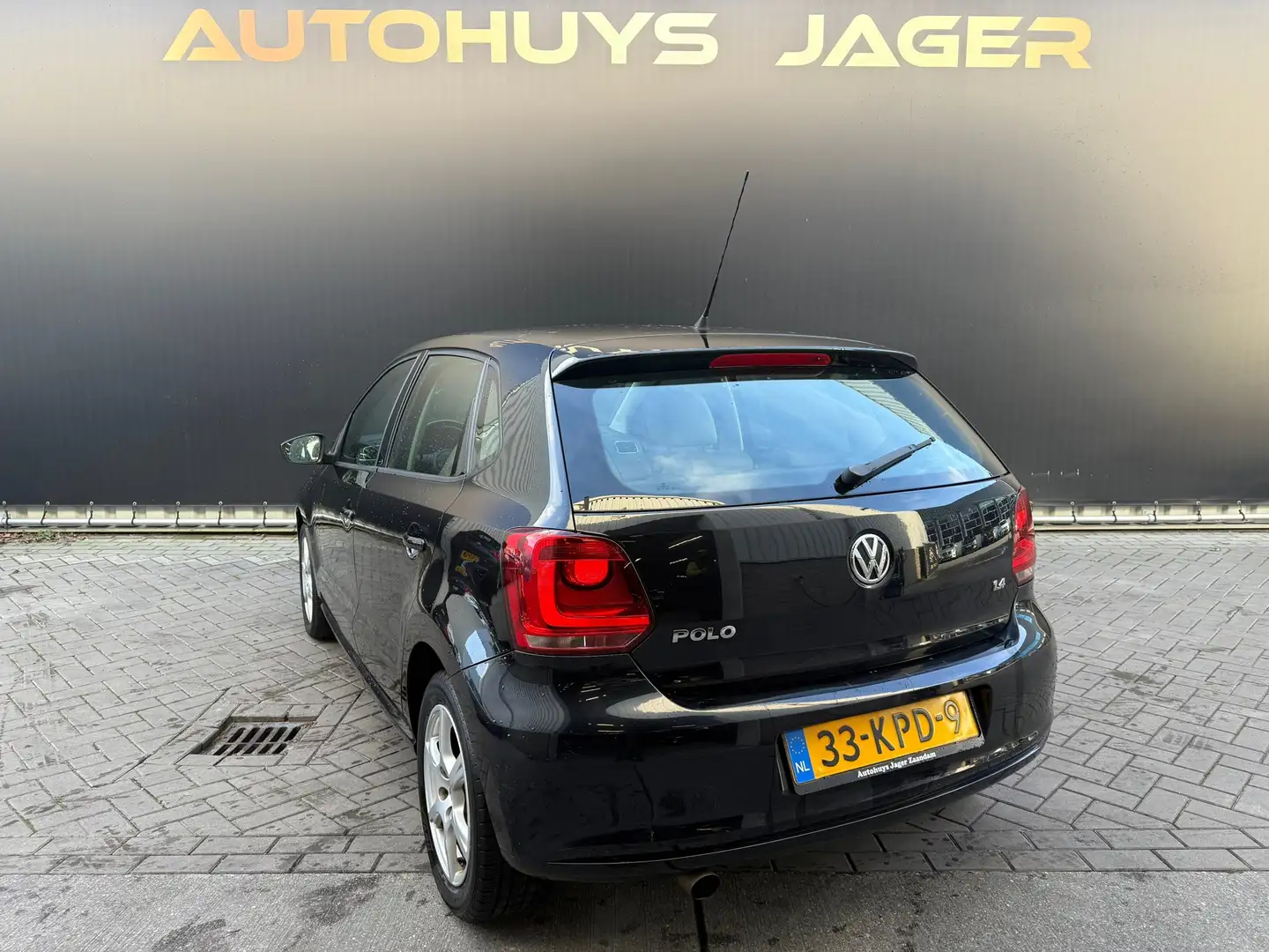 Volkswagen Polo 1.4-16V Comfortline Schwarz - 2