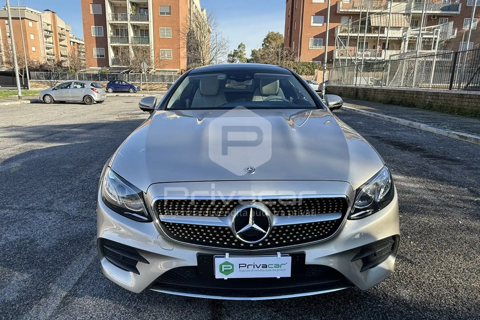 Mercedes-Benz E 220 E 220 d Auto Premium Plus Silber - 2