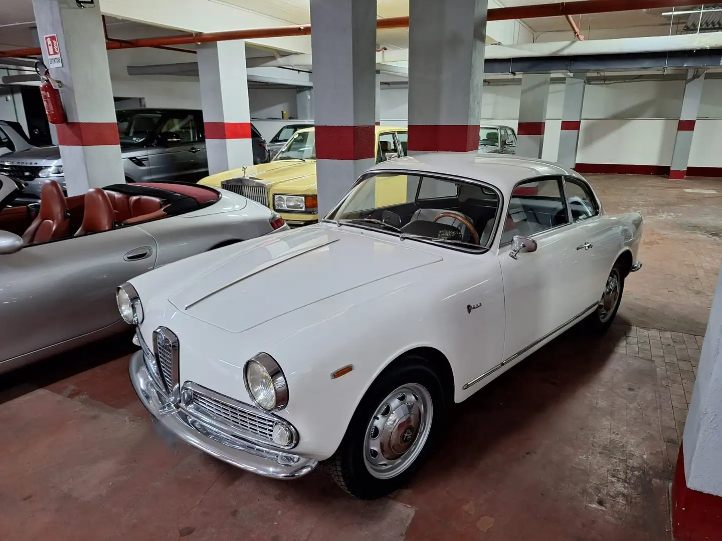 Alfa Romeo Sprint ALFA ROMEO  GIULIA 10112 SPRINT 1600 Blanc - 1