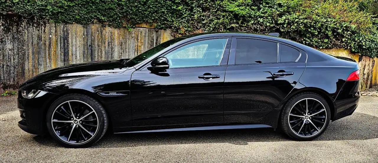 Jaguar XE