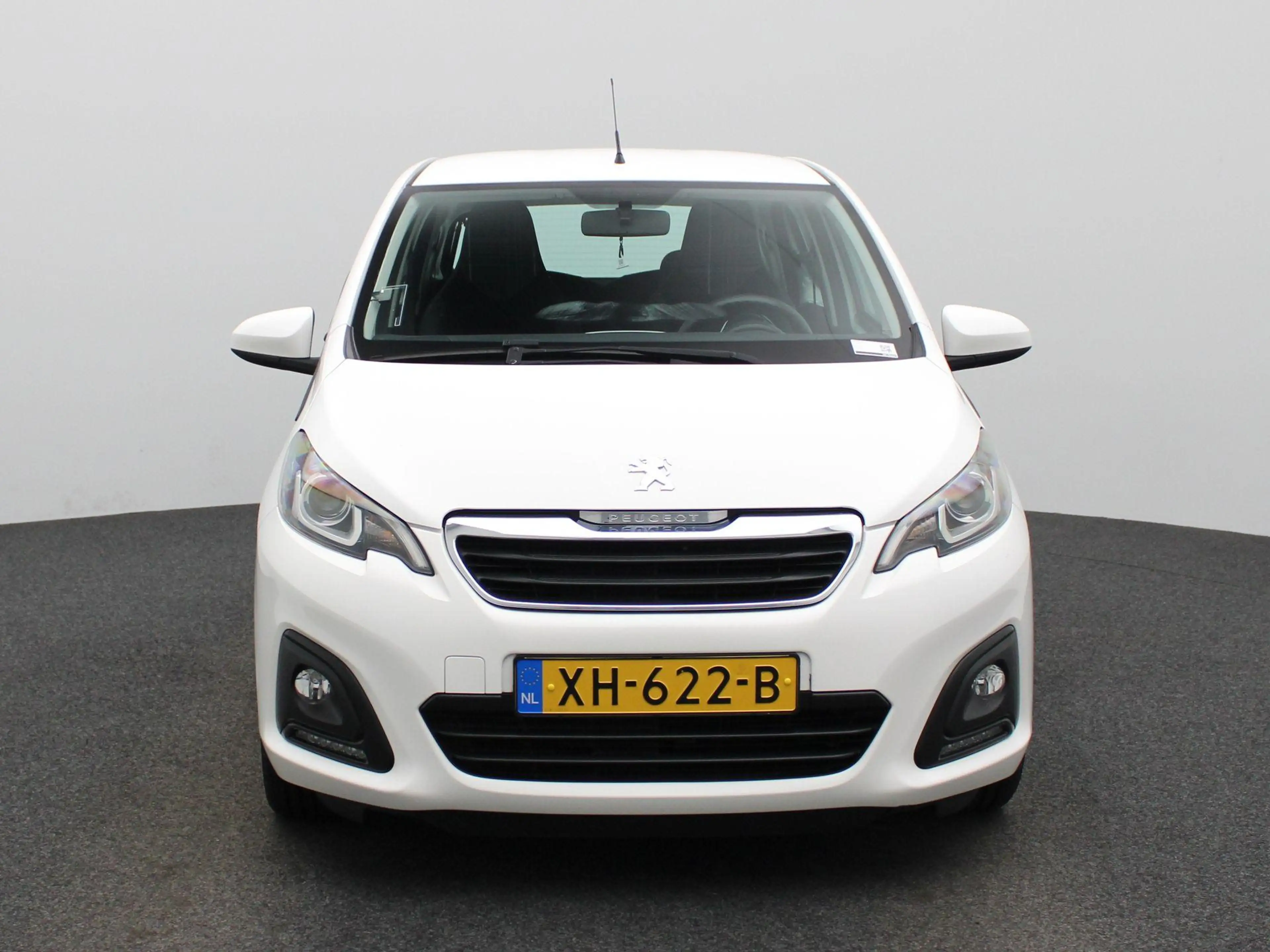 Peugeot 108 1.0 e-VTi Active — photo 3