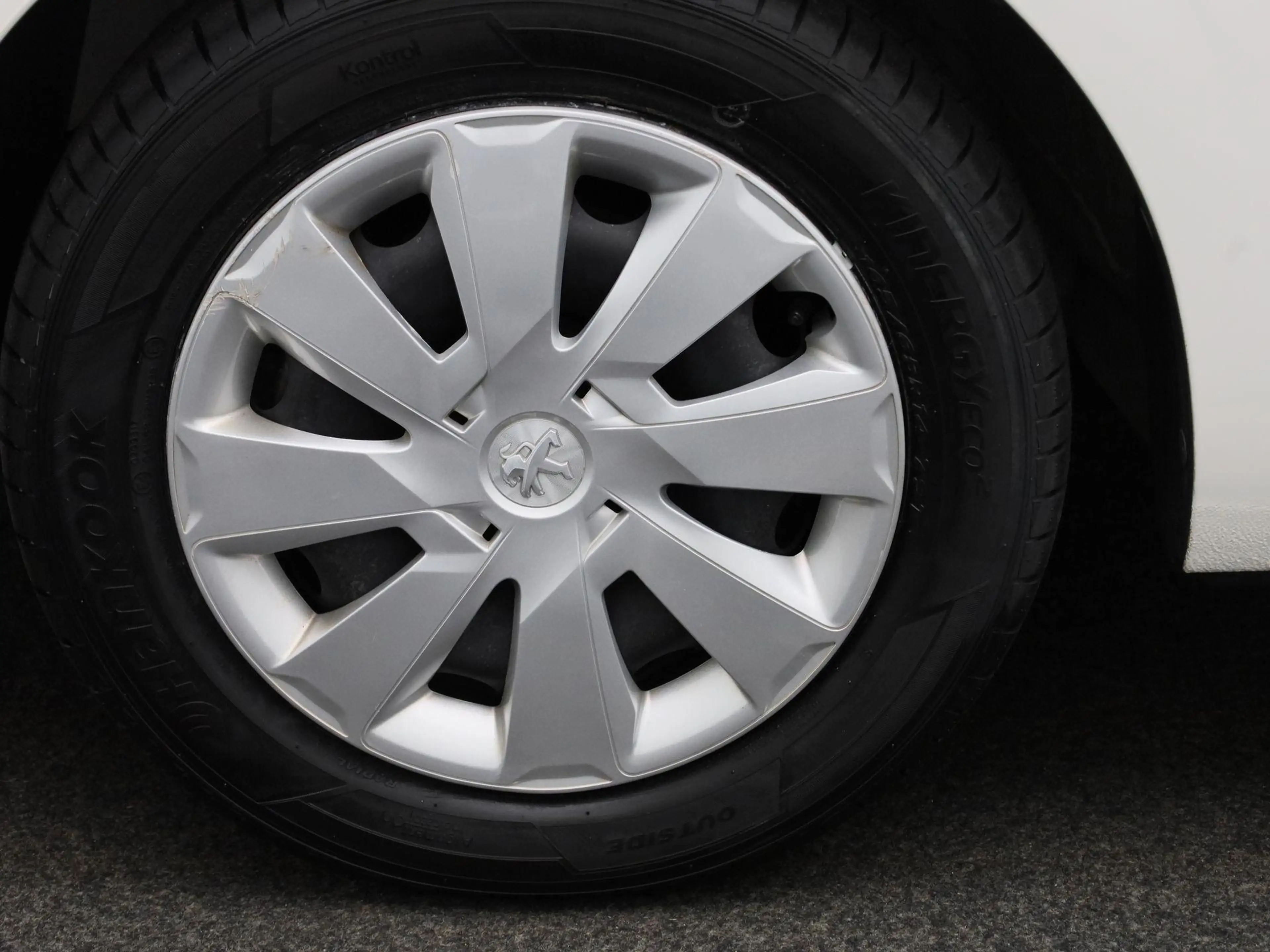 Peugeot 108 1.0 e-VTi Active — photo 12