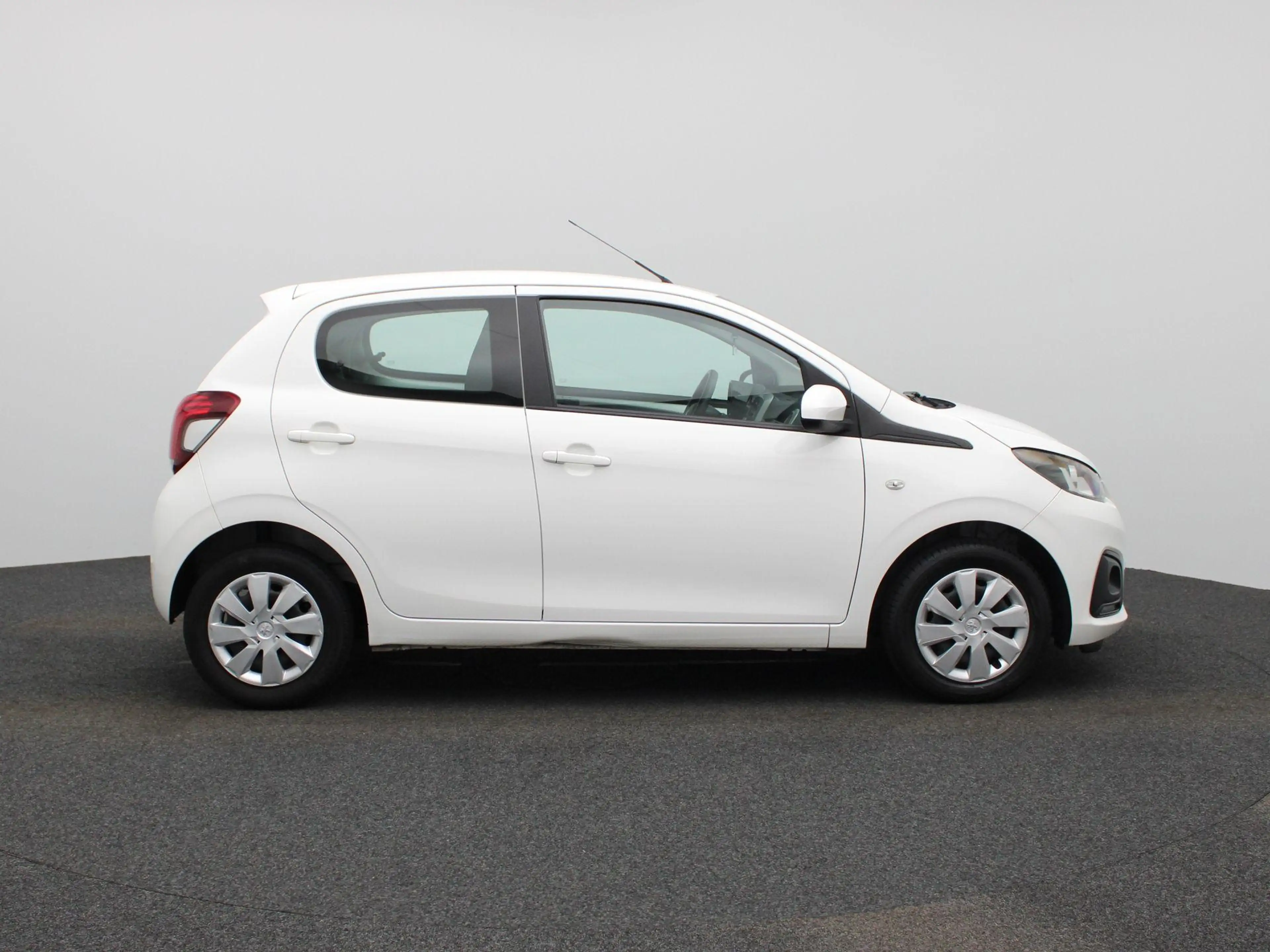 Peugeot 108 1.0 e-VTi Active — photo 6