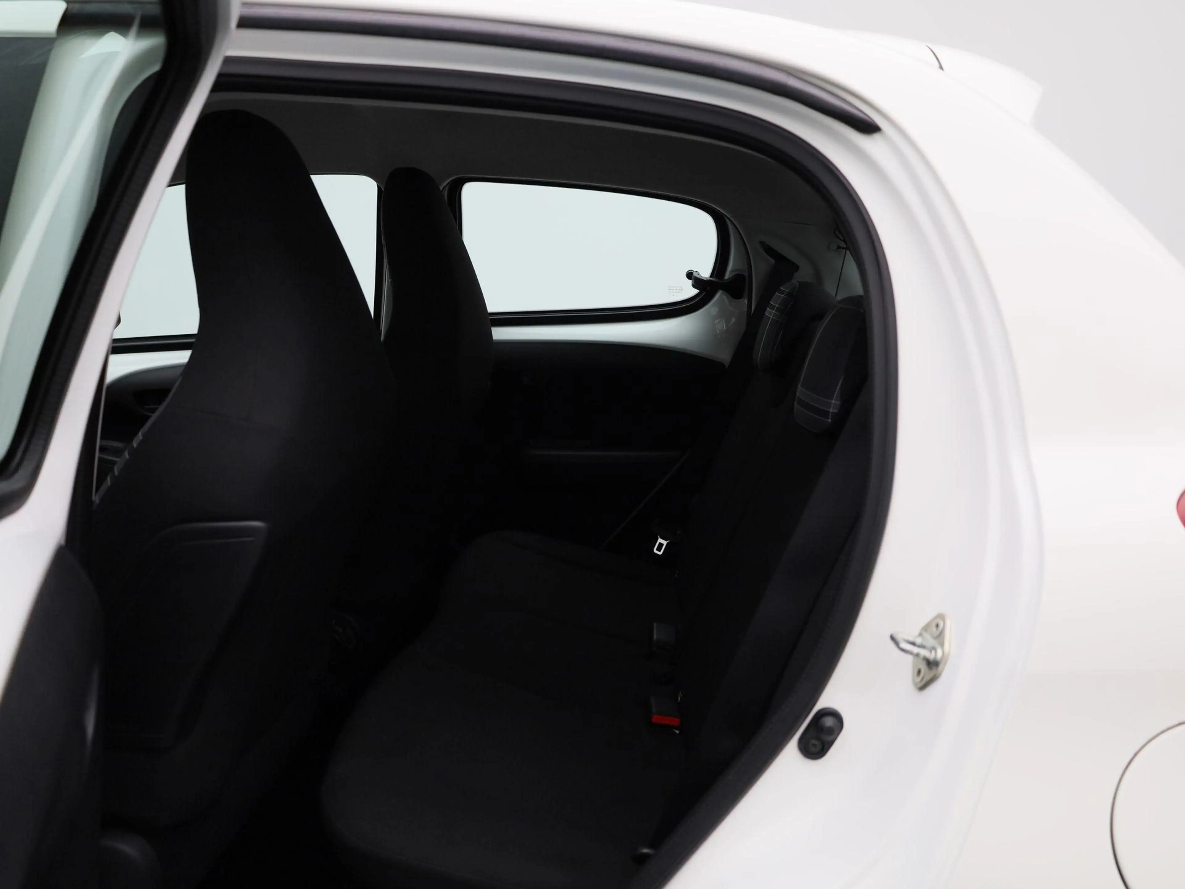 Peugeot 108 1.0 e-VTi Active — photo 10