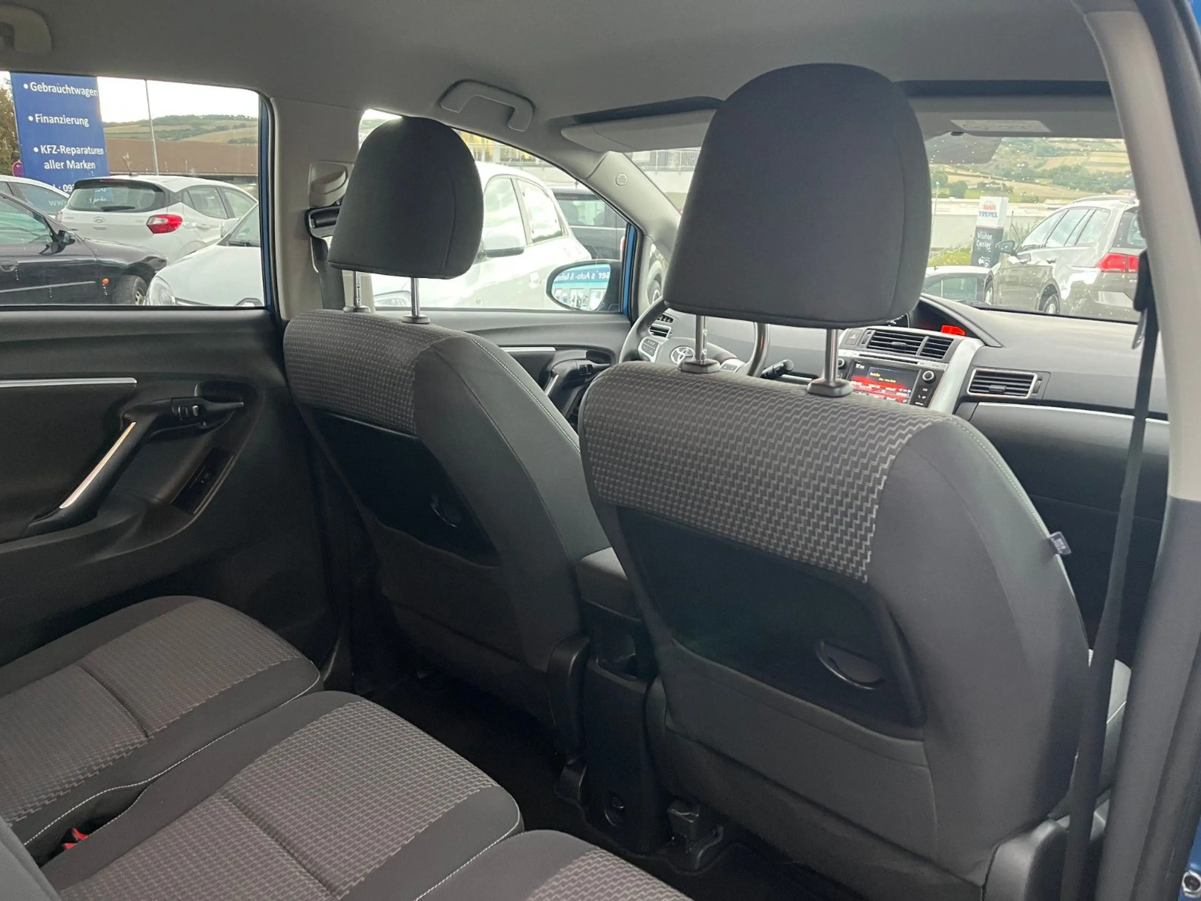 Toyota Verso Comfort — photo 14